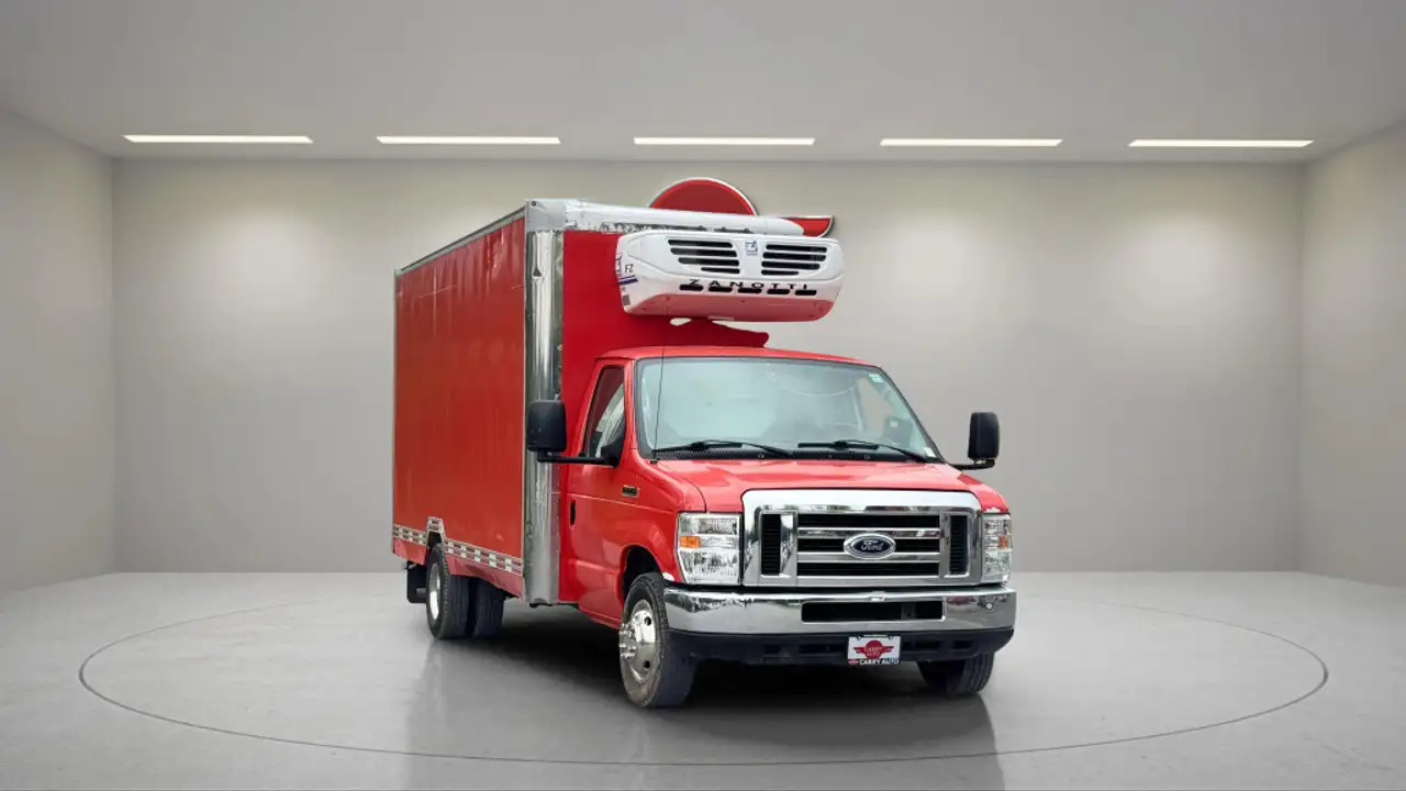Ford E-450 photo Ford E-450