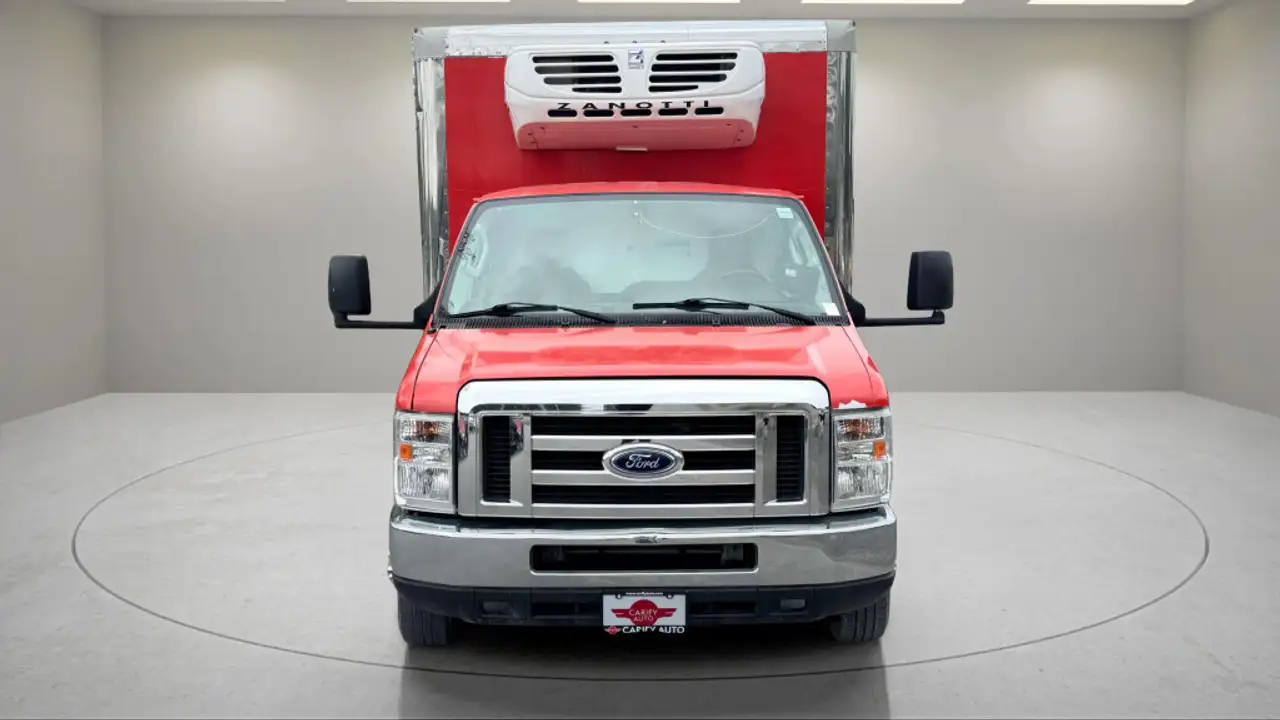 Ford E-450 photo Ford E-450