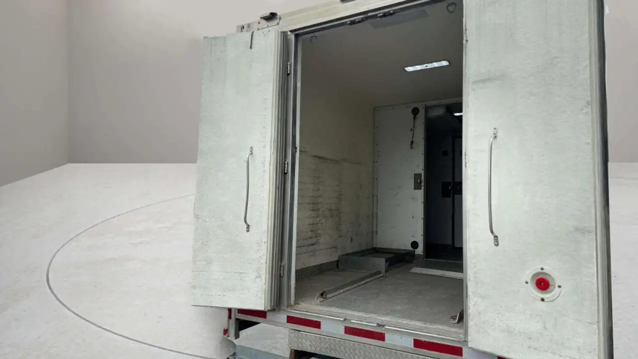 Ford E-450 photo Ford E-450
