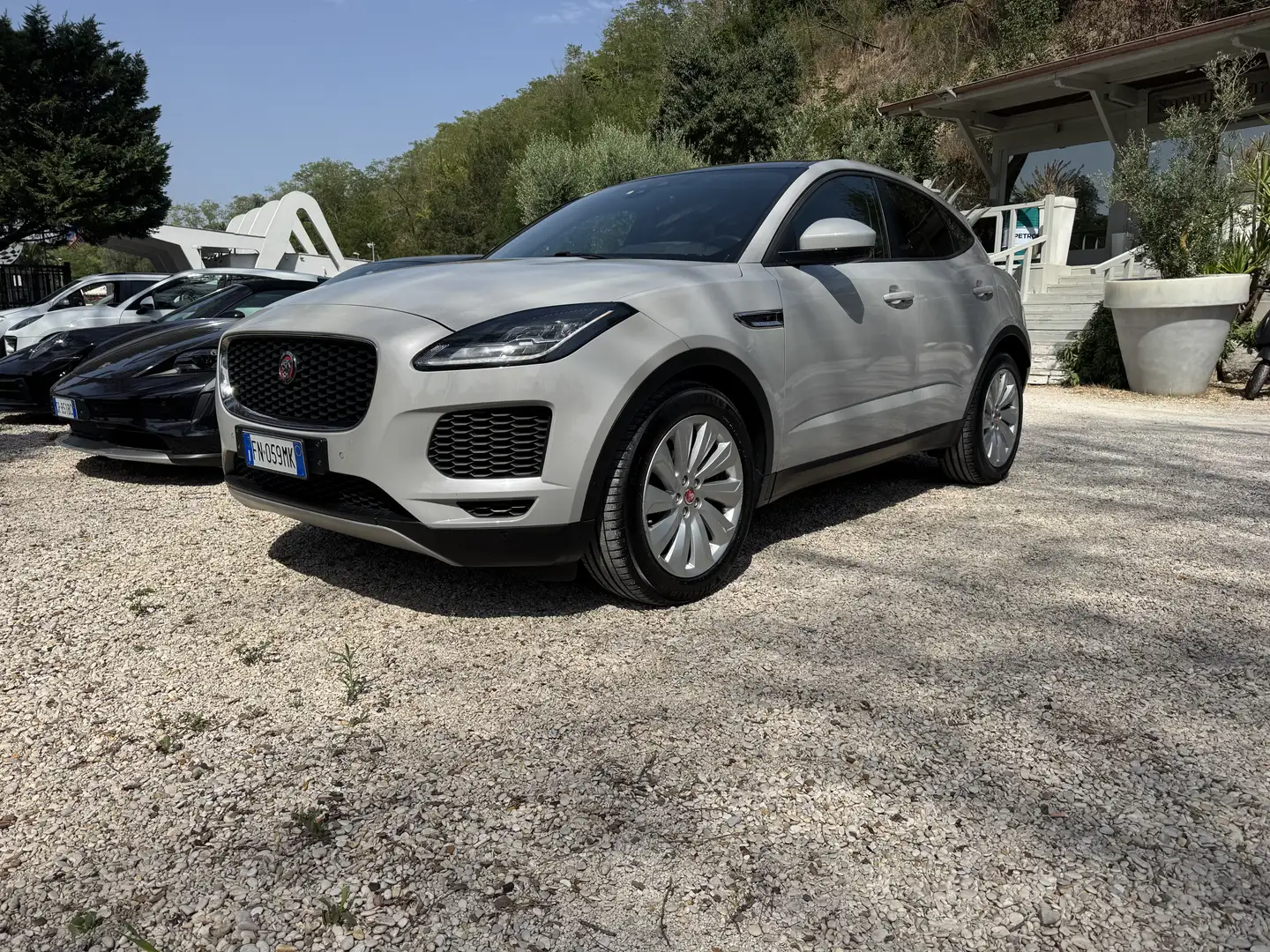 Jaguar E-Pace 2.0d i4 awd 180cv auto Beige - 1