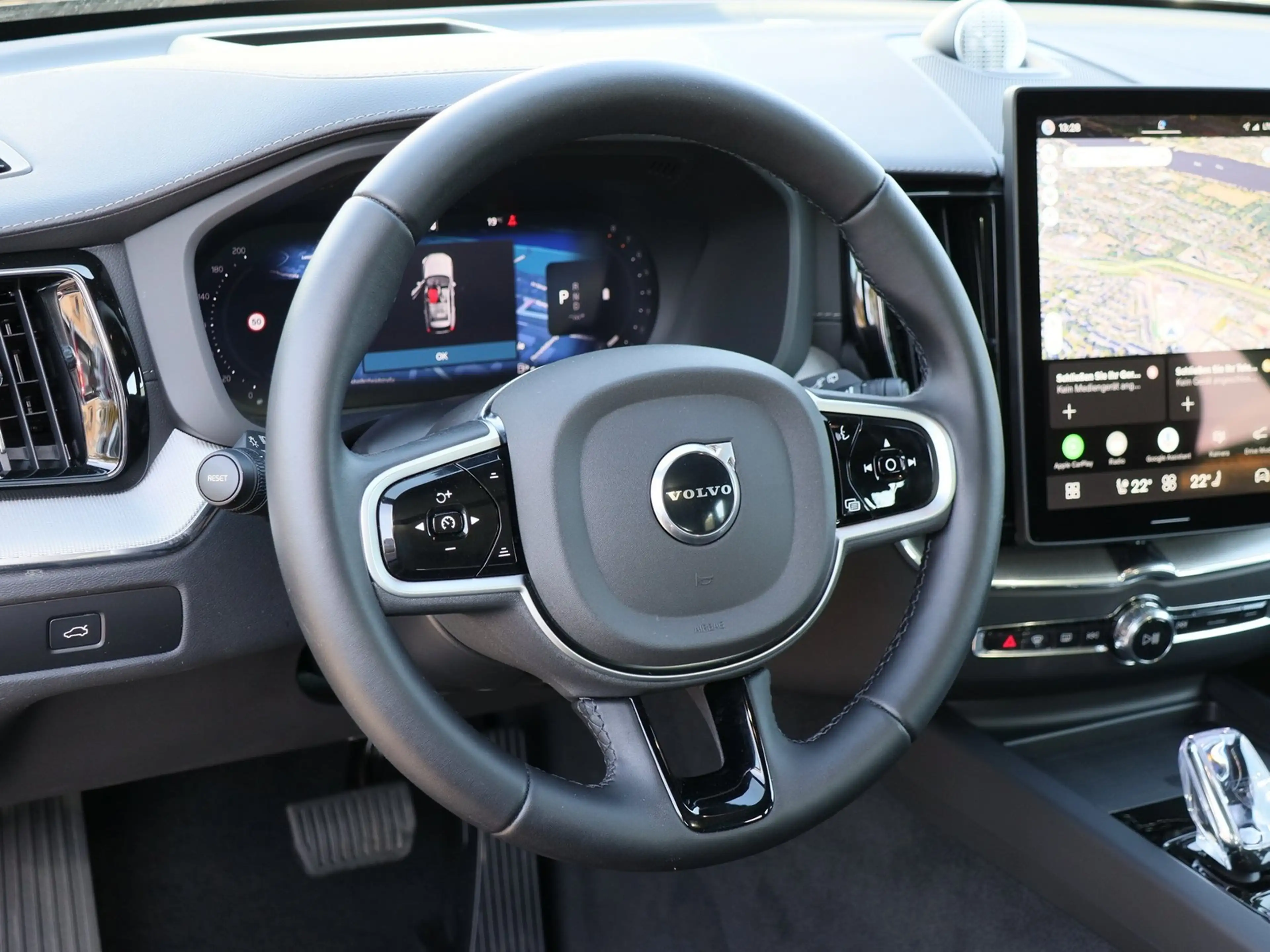 Volvo XC60 B5 AWD Ultra Black Edition Navi*PDC*LED — photo 9