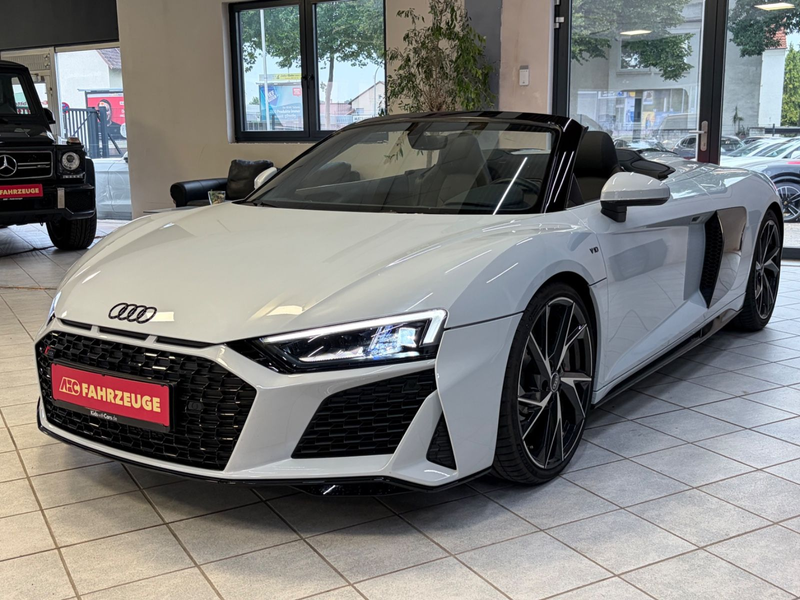 Audi R8 Spyder 5.2 FSI RWD — photo 13