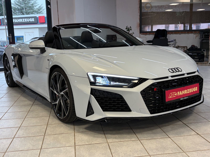 Audi R8 Spyder 5.2 FSI RWD — photo 14