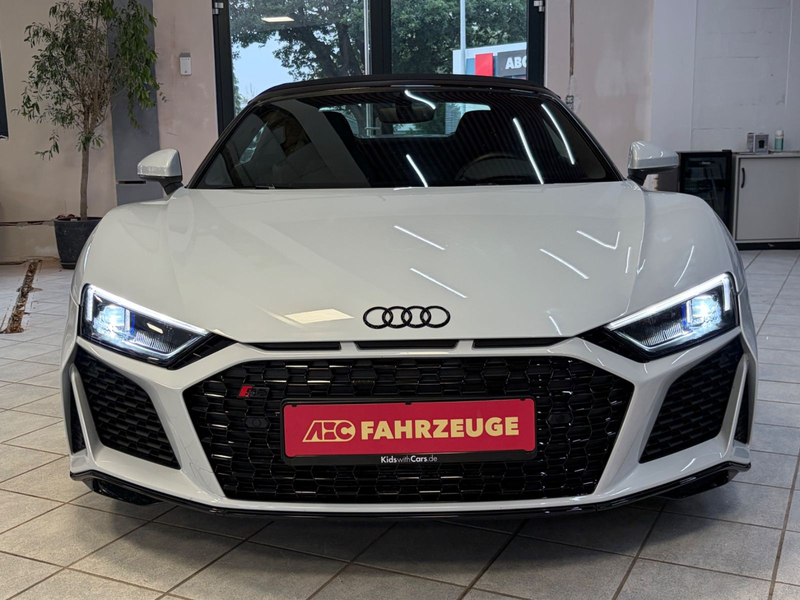 Audi R8 Spyder 5.2 FSI RWD — photo 6