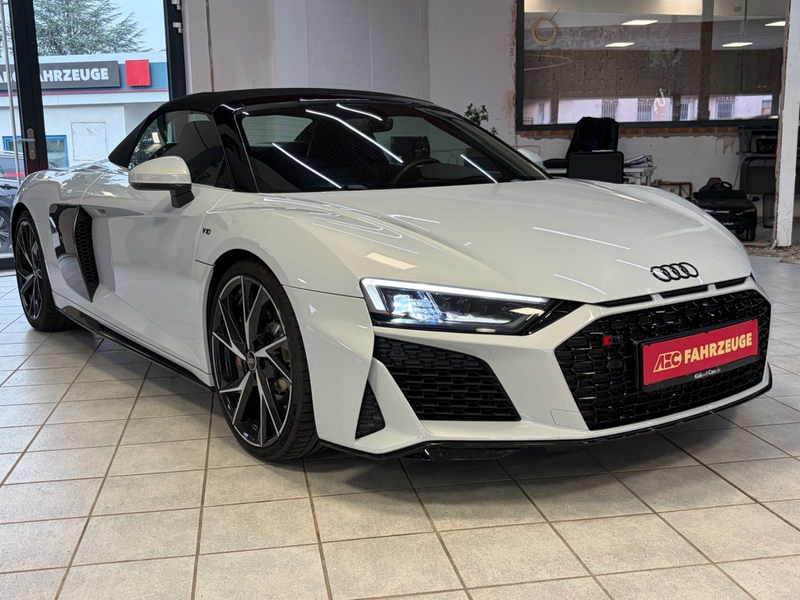 Audi R8 Spyder 5.2 FSI RWD — photo 7