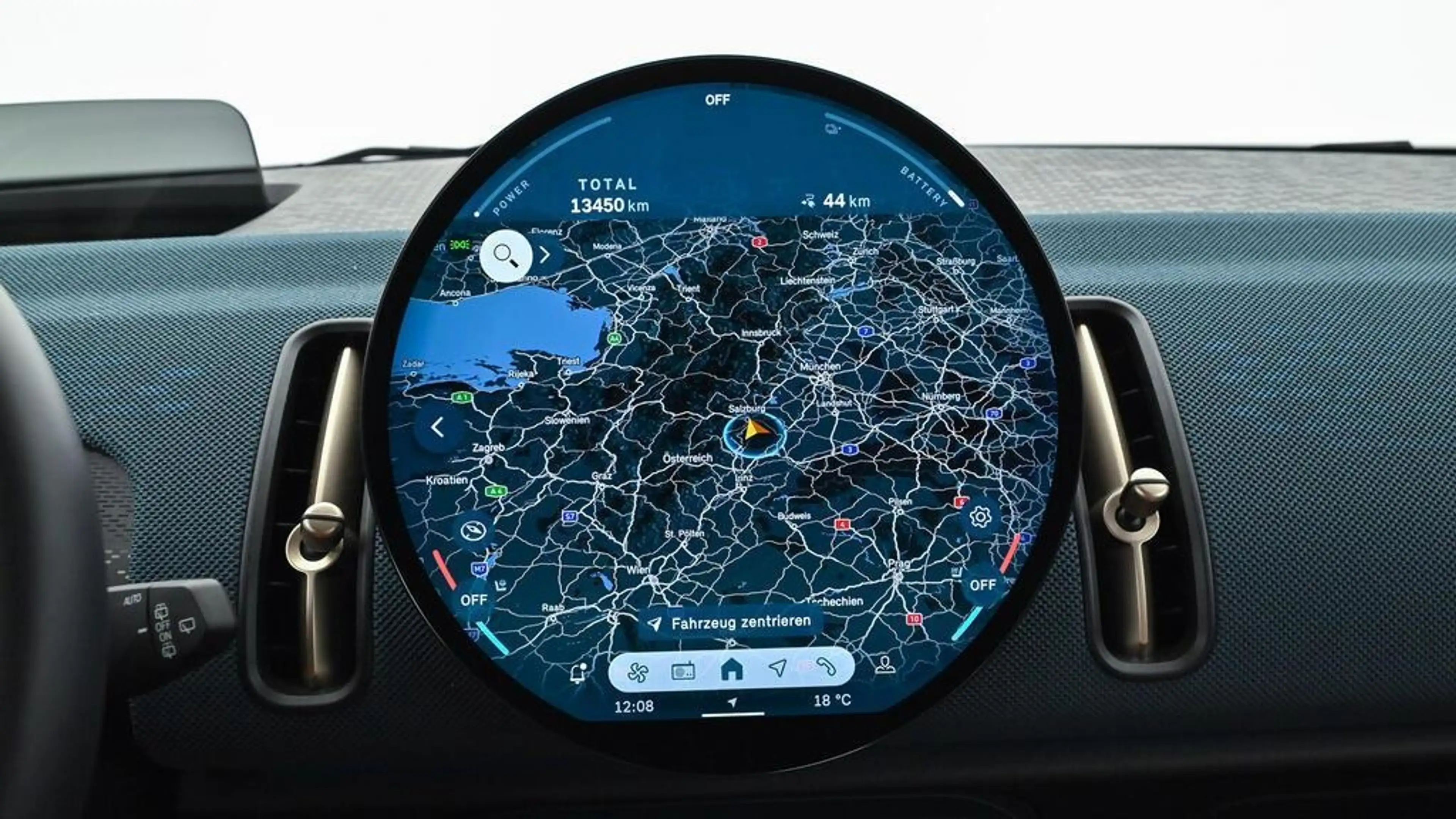 MINI Countryman E — photo 13