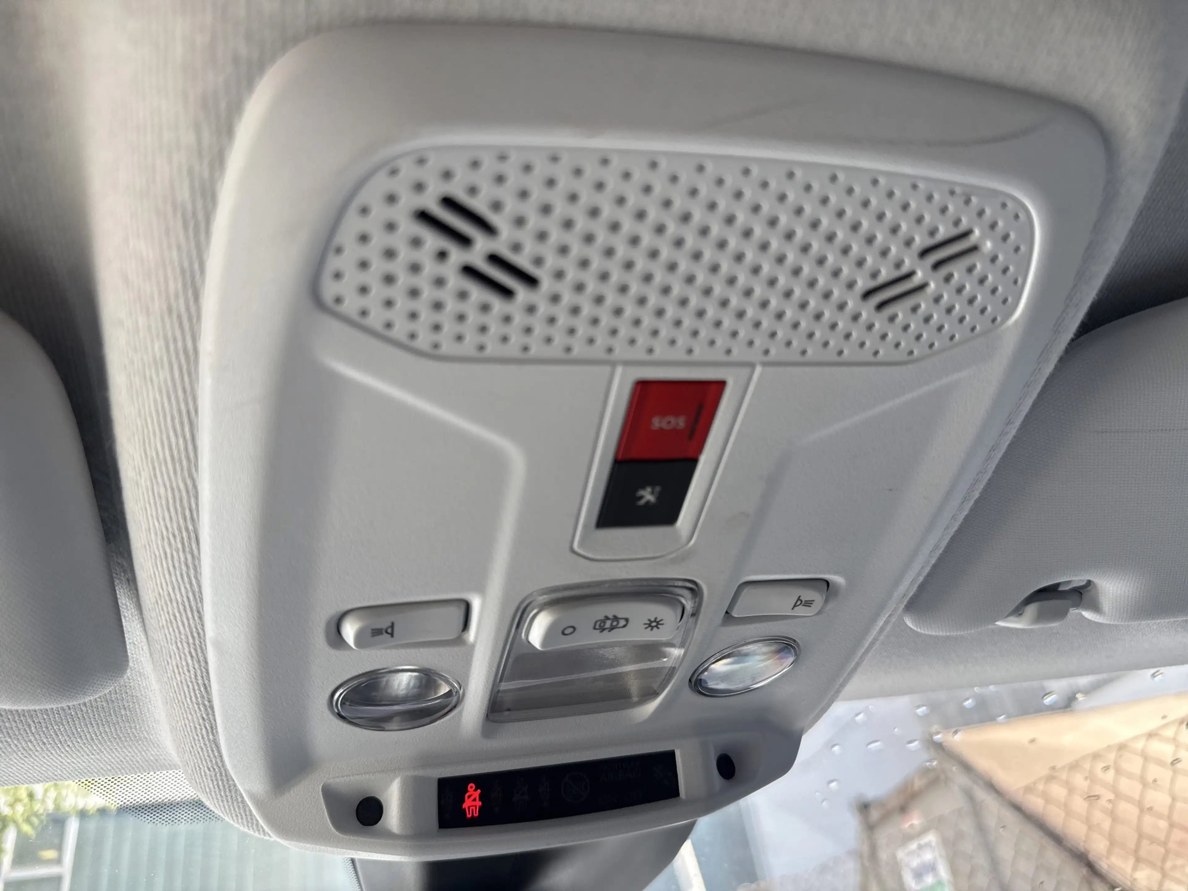 Peugeot 208 1.2 PureTech 100 Allure Pack LED+Navi+SHZ+Kam — photo 15