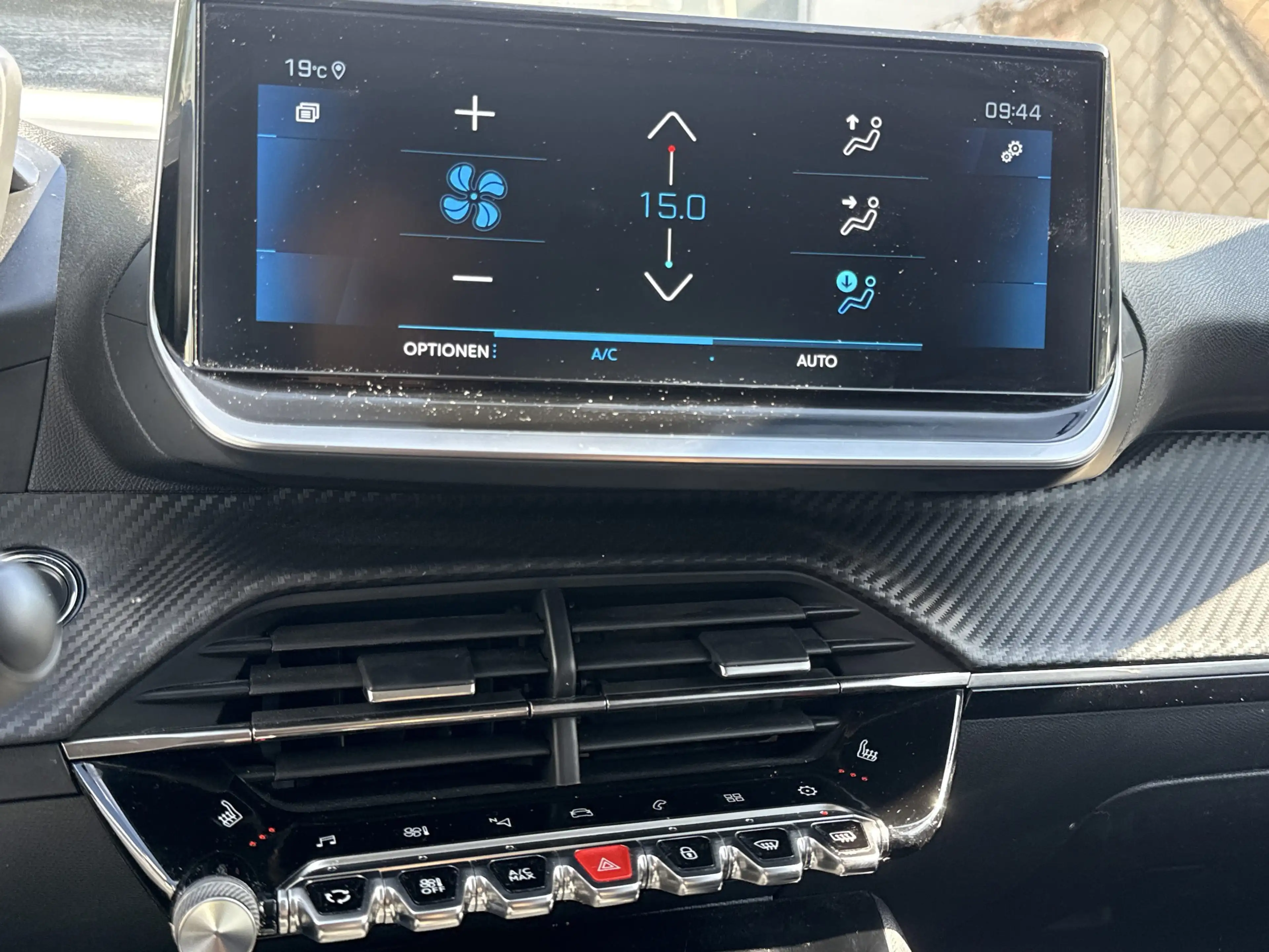 Peugeot 208 1.2 PureTech 100 Allure Pack LED+Navi+SHZ+Kam — photo 12