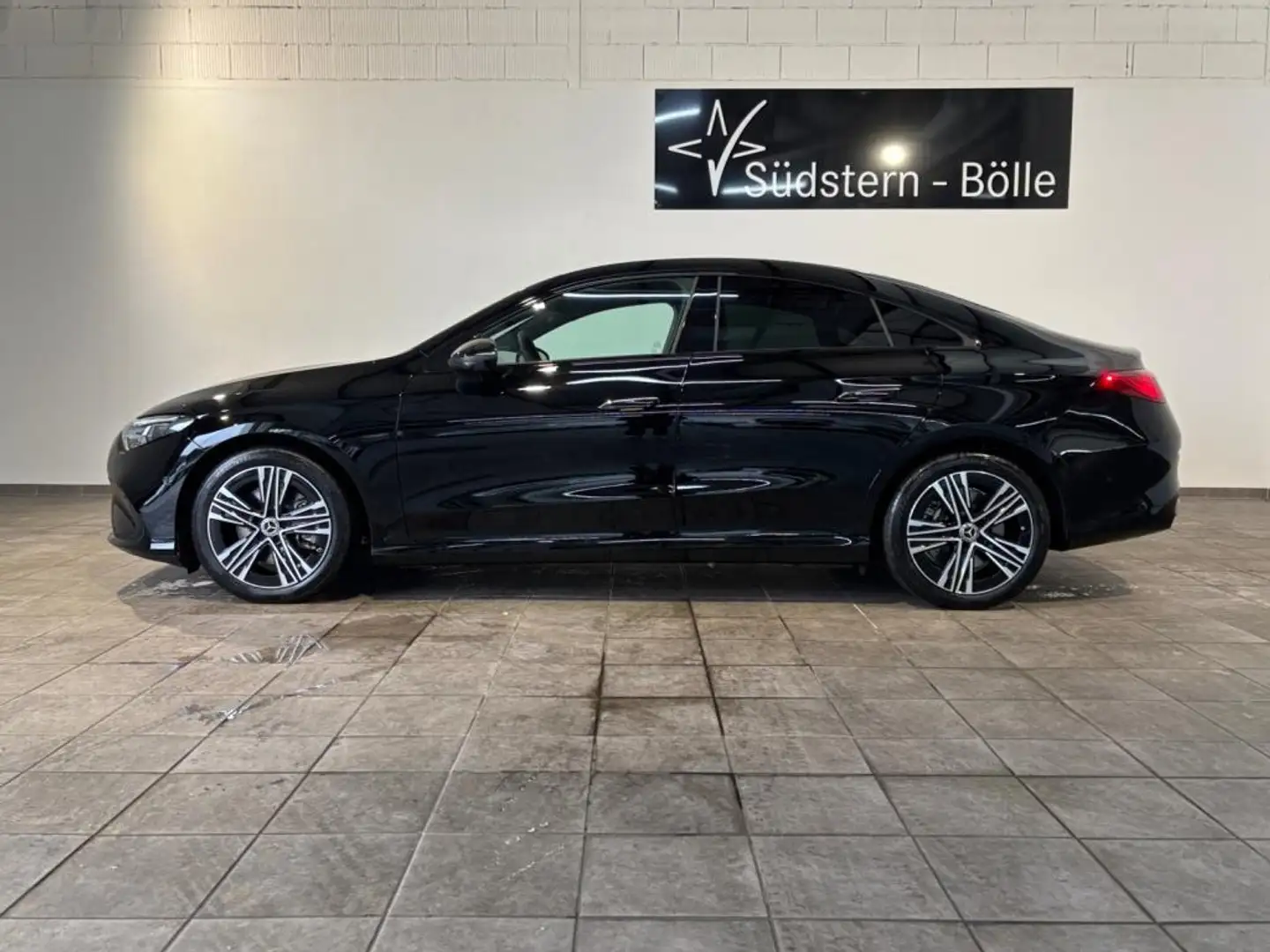 Mercedes-Benz CLA 350 4M EQ +W-PUMPE+LED+LM-FELGEN Noir - 2