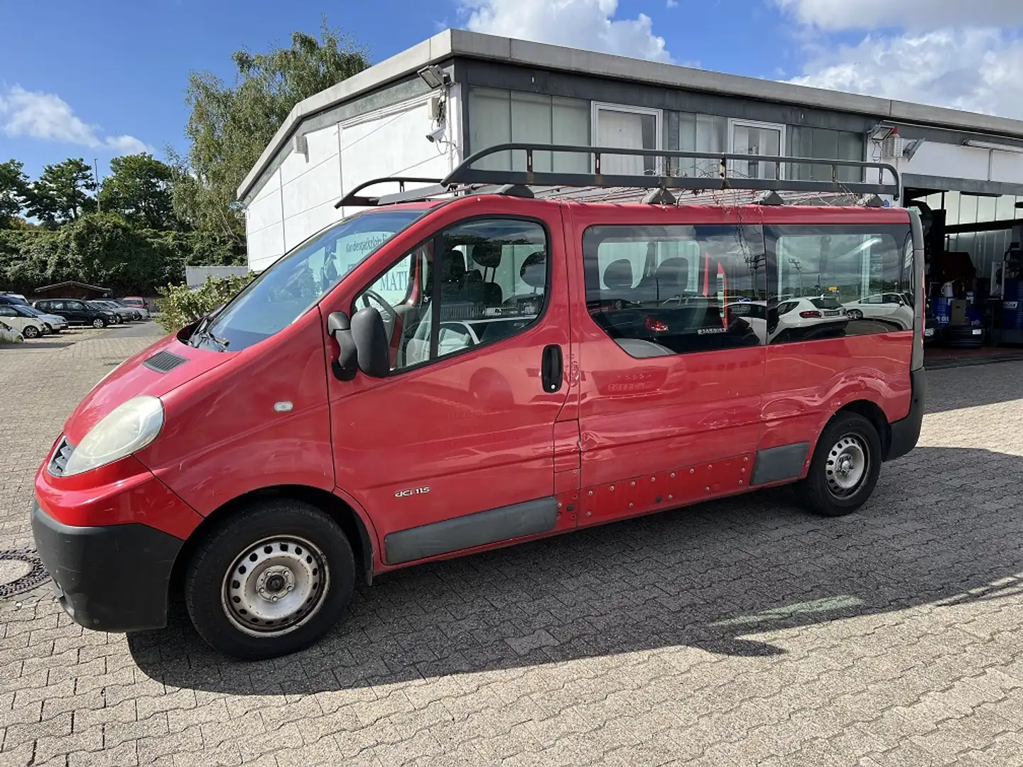 Renault Trafic Trafic 2.0 dCi 115 Passenger L2H1 Expression - 2