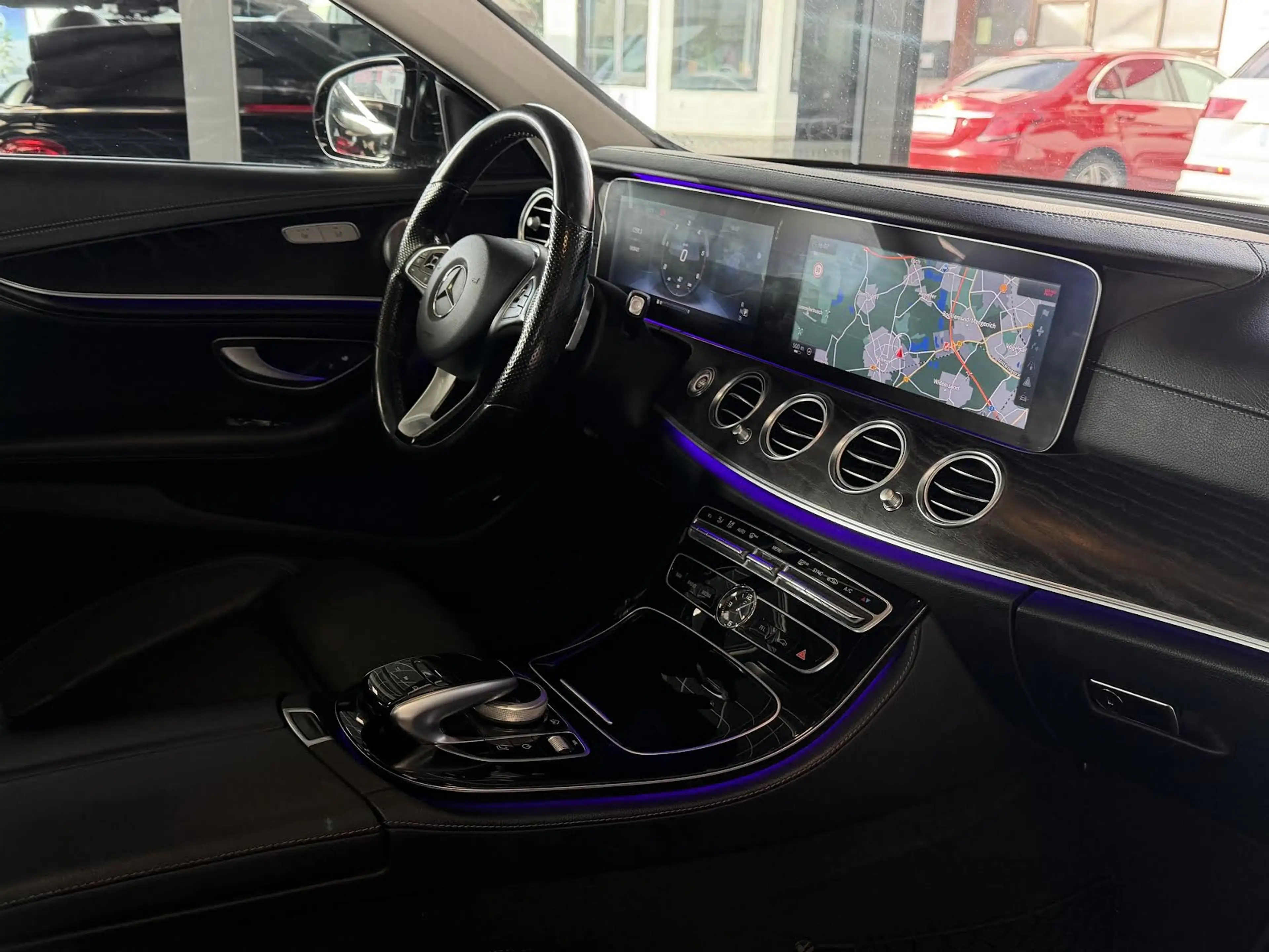 Mercedes-Benz E 220 E 220 d°EXCLUSIVE°AHK°BURMESTER°SCHIEBEDACH° — photo 11