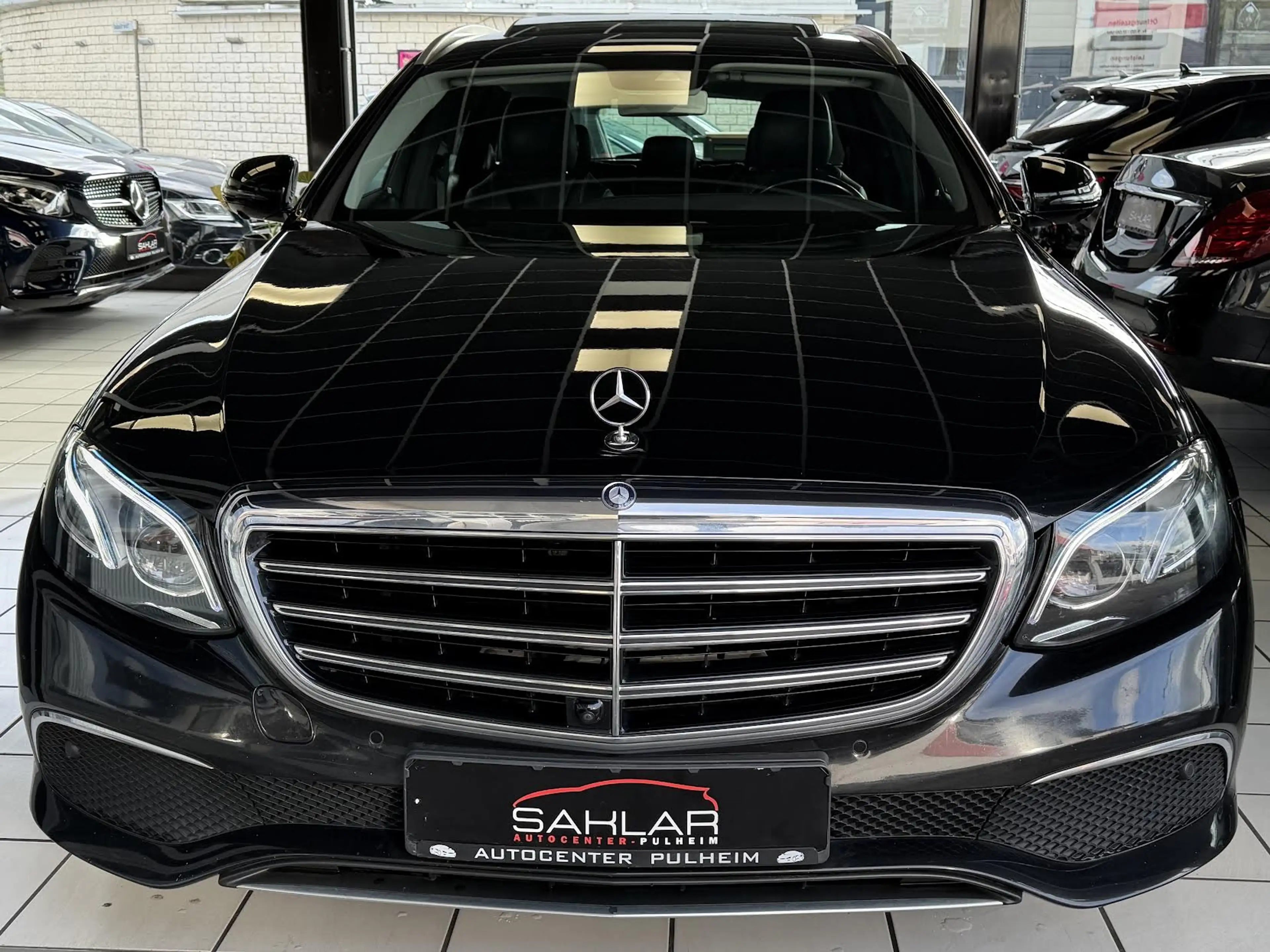 Mercedes-Benz E 220 E 220 d°EXCLUSIVE°AHK°BURMESTER°SCHIEBEDACH° — photo 3