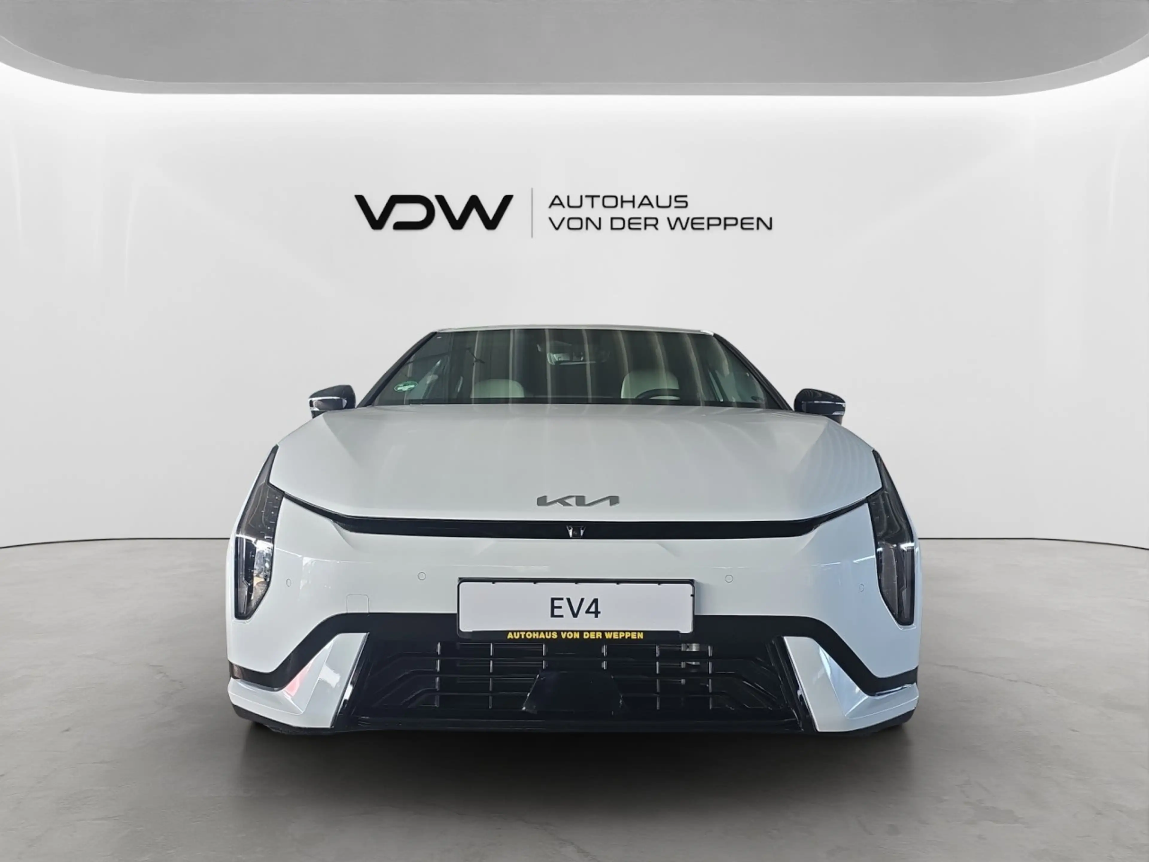 Kia EV4 81 FWD GTL — photo 2