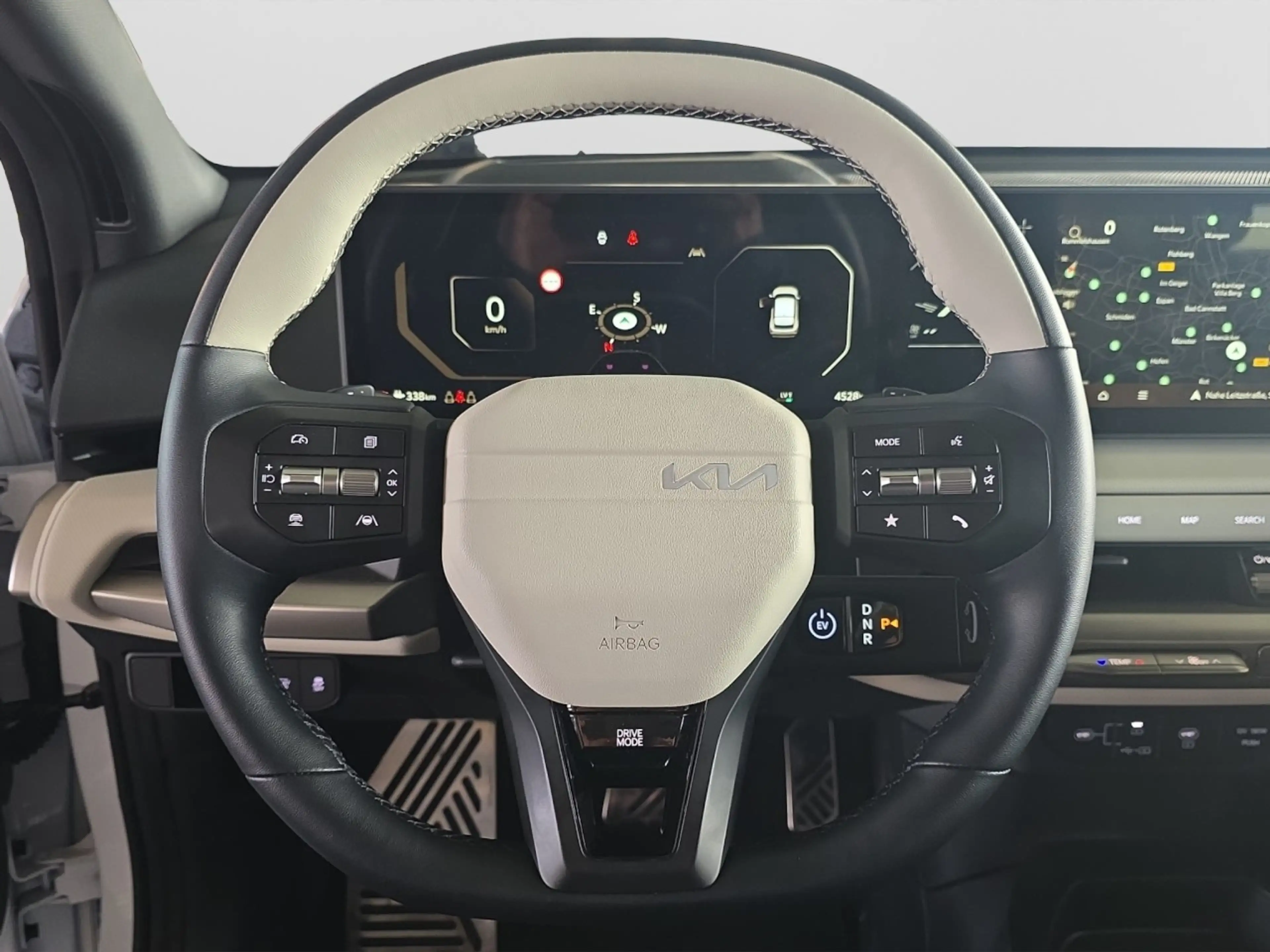 Kia EV4 81 FWD GTL — photo 12