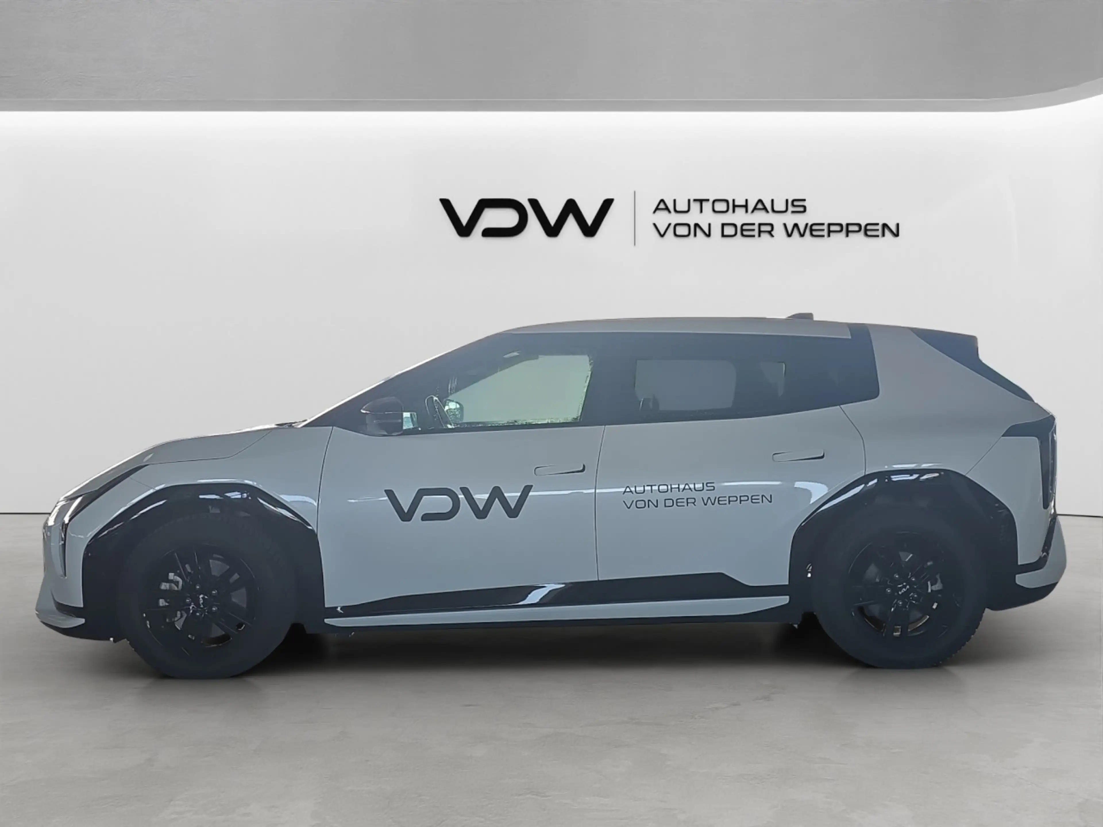 Kia EV4 81 FWD GTL — photo 3