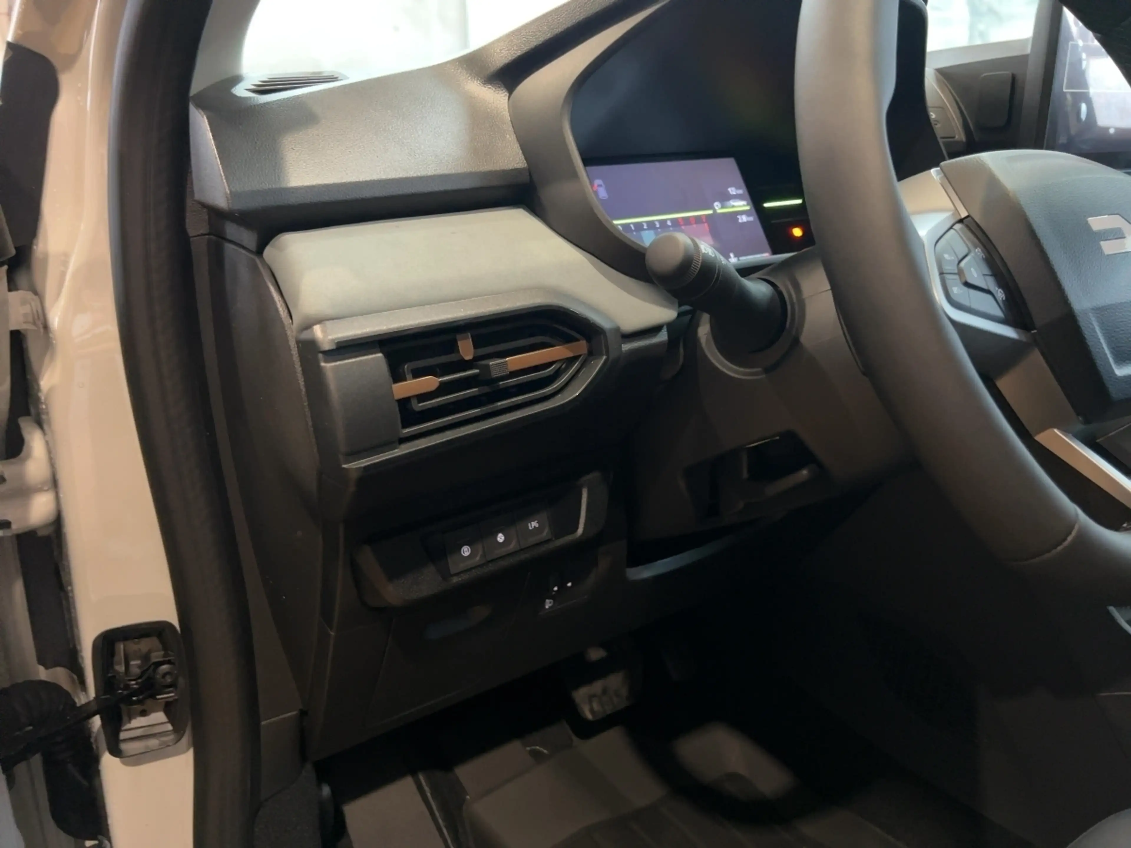Dacia Jogger ExtrEco-G 120 auto Apple CarPlay PDC BT — photo 12