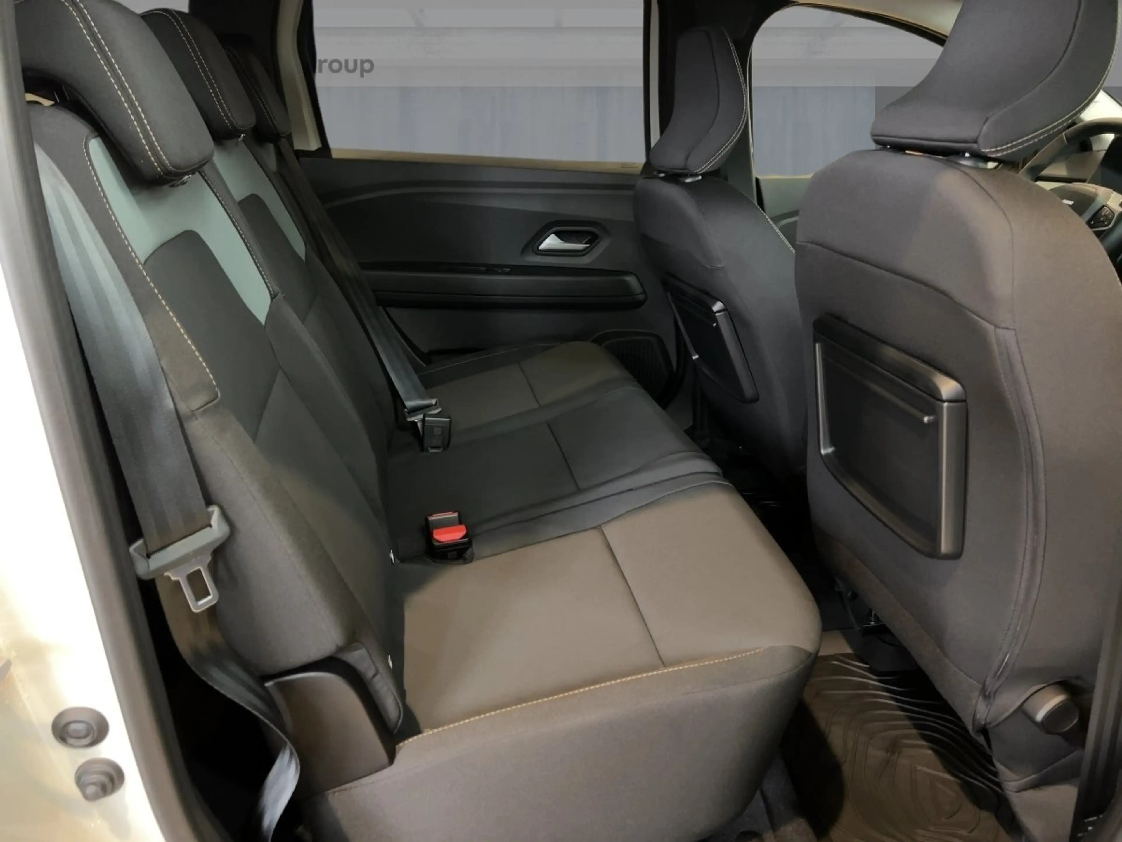 Dacia Jogger ExtrEco-G 120 auto Apple CarPlay PDC BT — photo 9