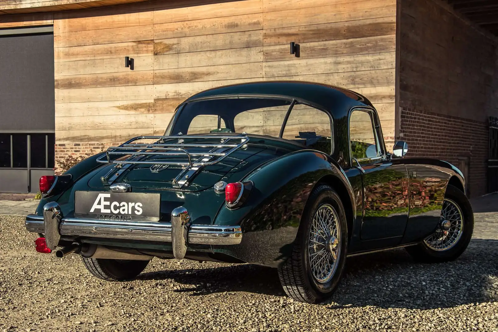 MG MGA 1500 *** BRITISH RACING GREEN / FULL HISTORY *** Vert - 2