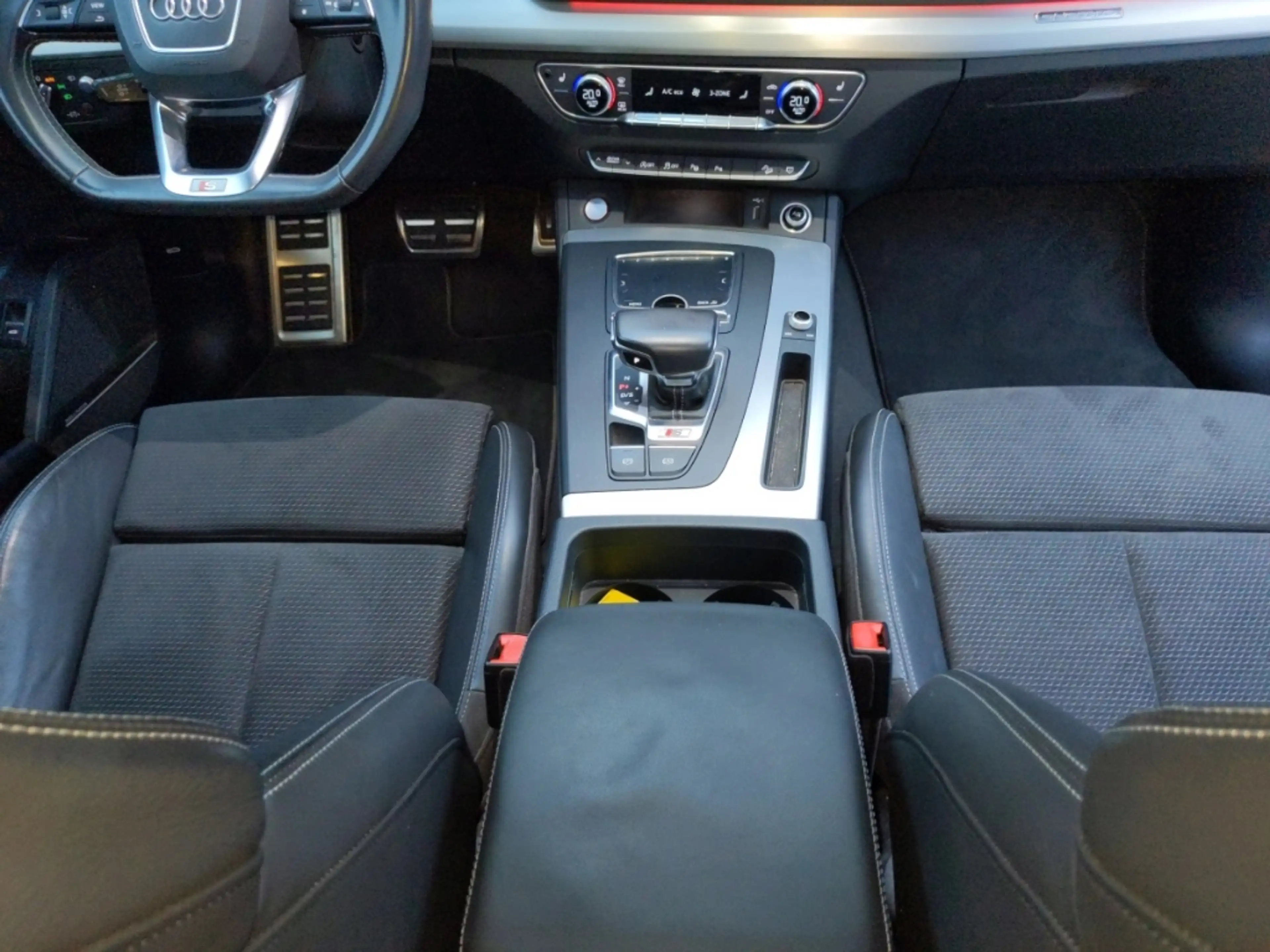 Audi SQ5 TDI quattro Matrix AHK STHZ Navi HUD B&O — photo 11