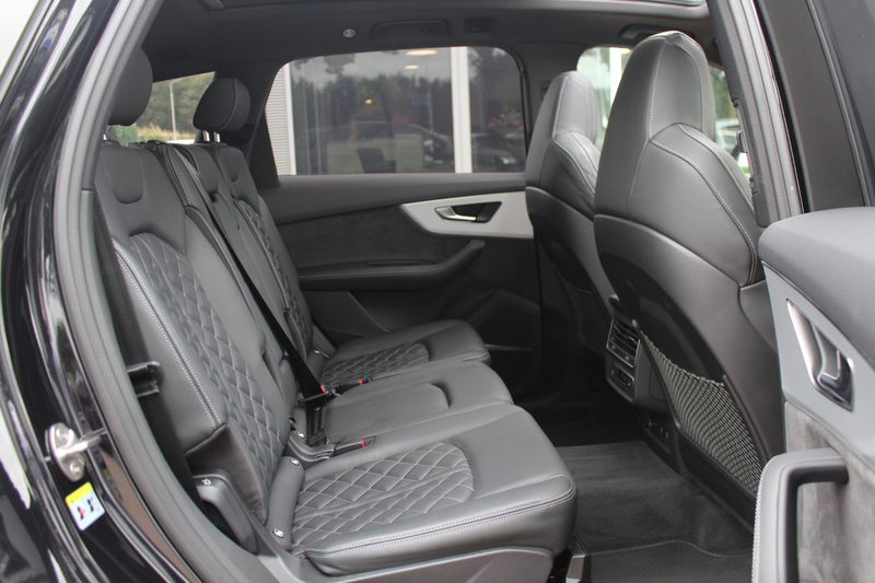 Audi Q7 60 TFSI e quattro Competition / Trekhaak / Panoram — photo 13