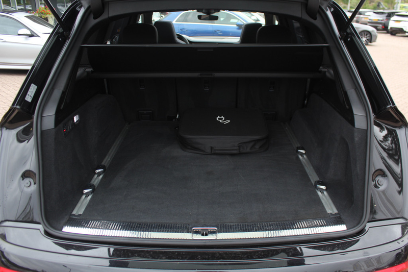 Audi Q7 60 TFSI e quattro Competition / Trekhaak / Panoram — photo 17