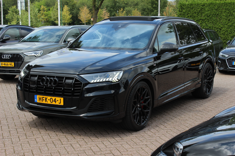 Audi Q7 60 TFSI e quattro Competition / Trekhaak / Panoram — photo 7