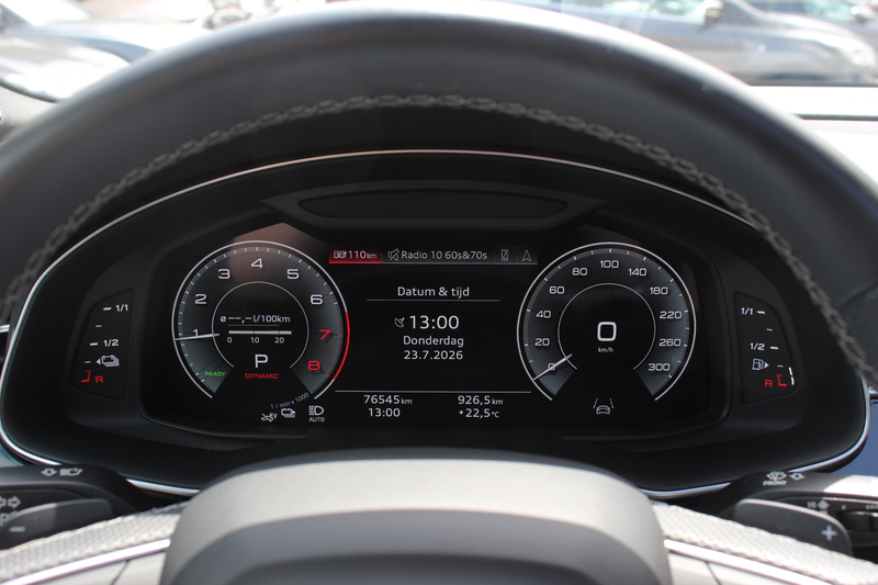 Audi Q7 60 TFSI e quattro Competition / Trekhaak / Panoram — photo 20