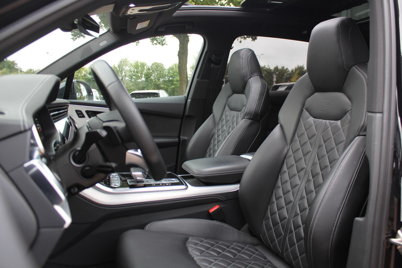 Audi Q7 60 TFSI e quattro Competition / Trekhaak / Panoram — photo 5