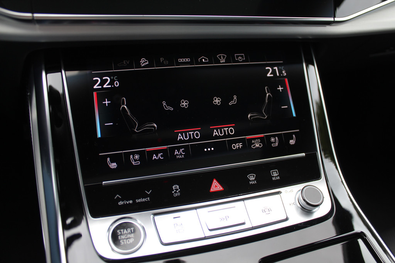 Audi Q7 60 TFSI e quattro Competition / Trekhaak / Panoram — photo 29