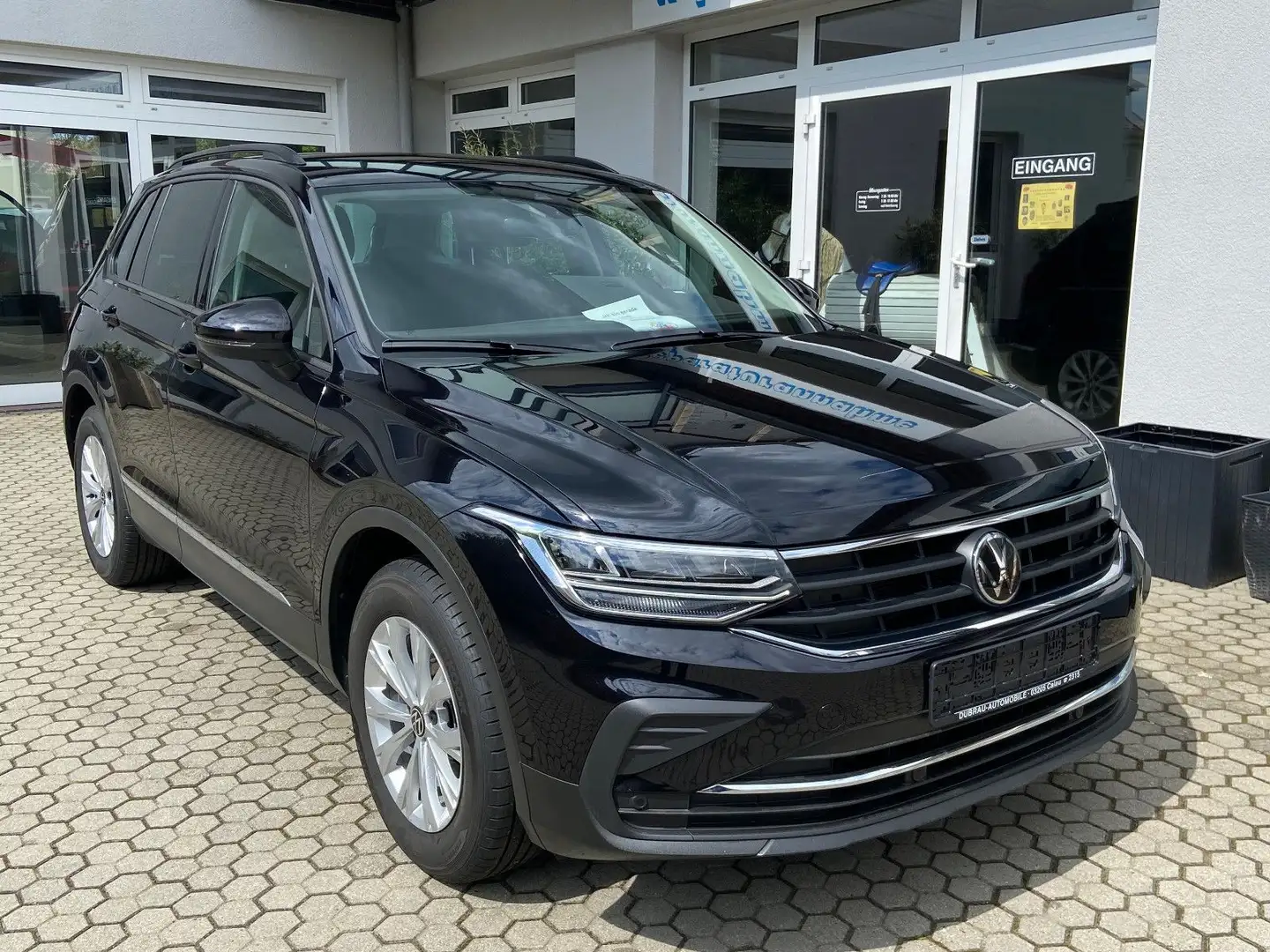 Volkswagen Tiguan Life Schwarz - 1