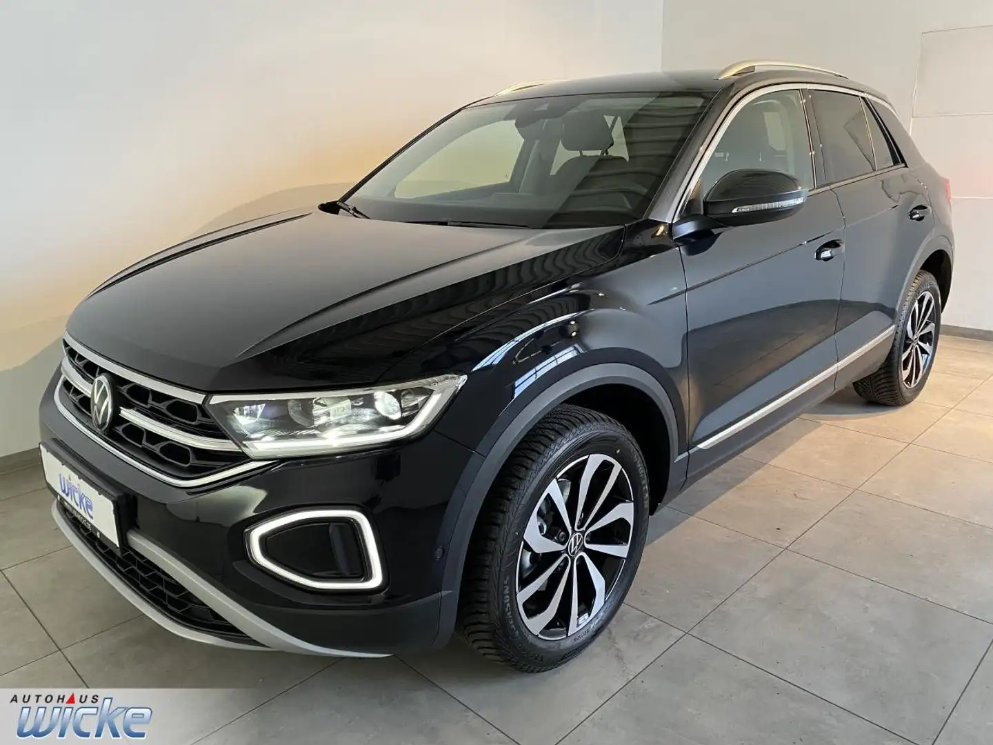 Volkswagen T-Roc 1.5 TSI DSG Style NAVI KLIMA LED PDC Zwart - 2