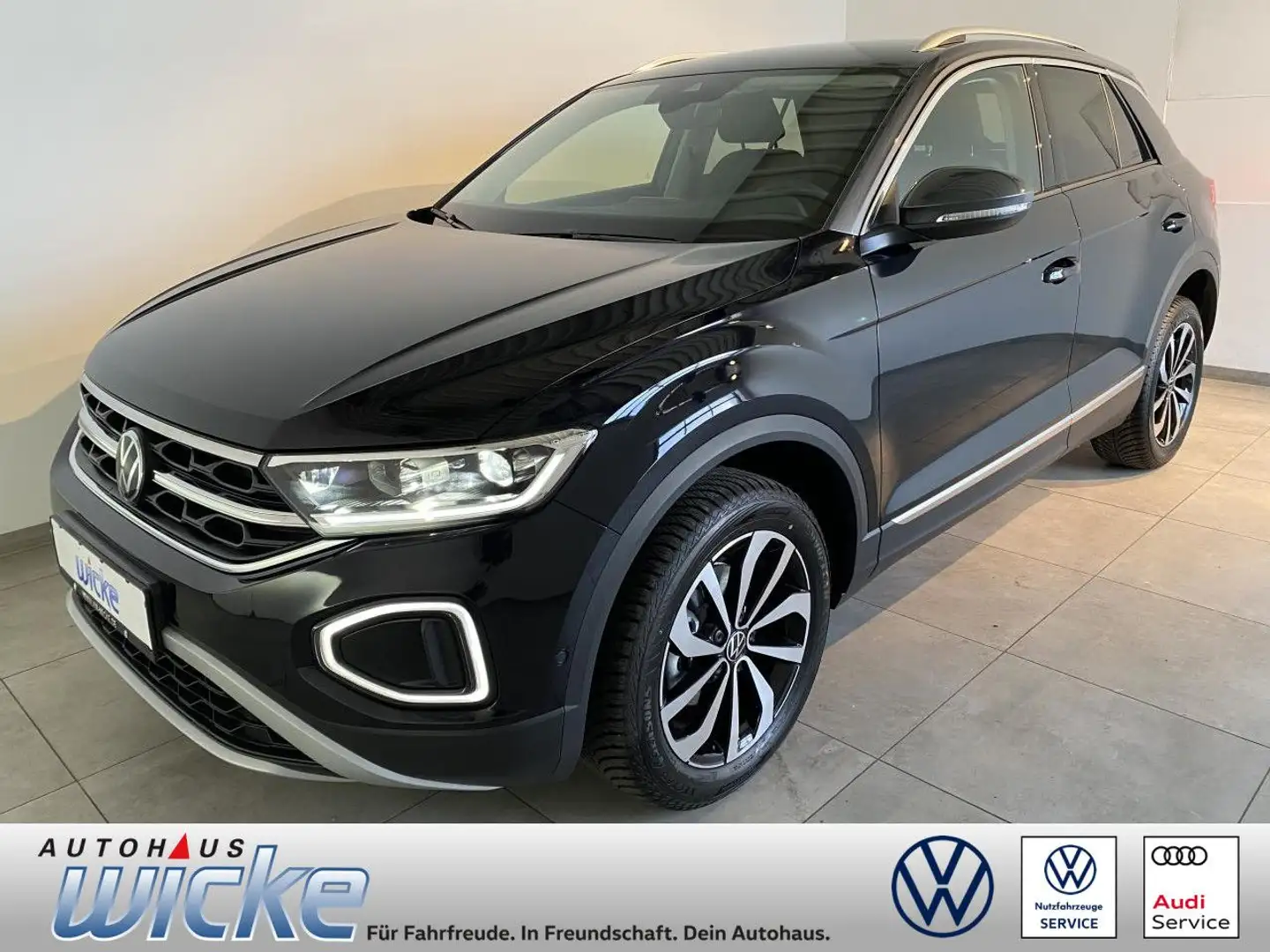 Volkswagen T-Roc 1.5 TSI DSG Style NAVI KLIMA LED PDC Zwart - 1