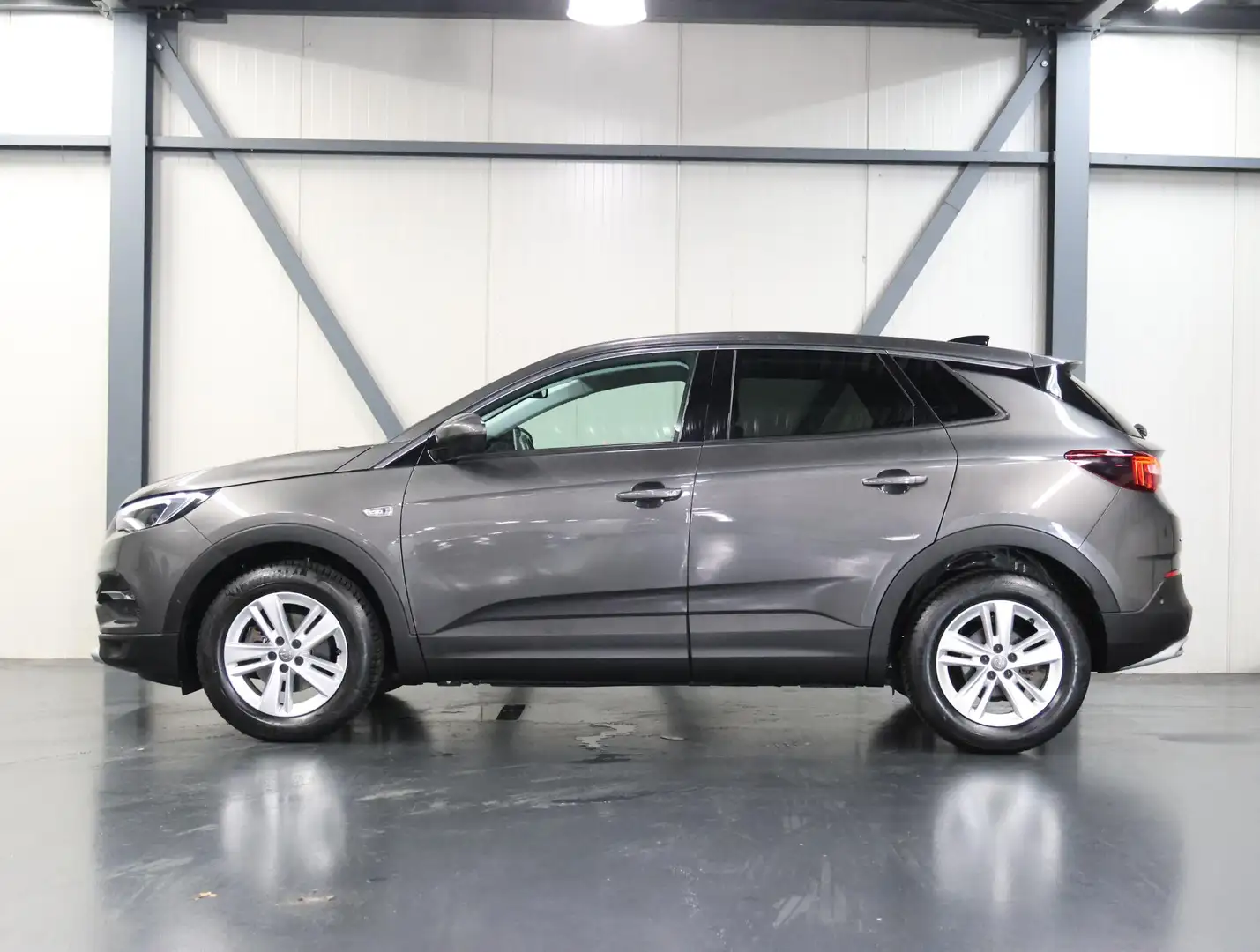 Opel Grandland X 1.2 130PK Turbo Business Elegance | AppleCarPlay/A Grijs - 2
