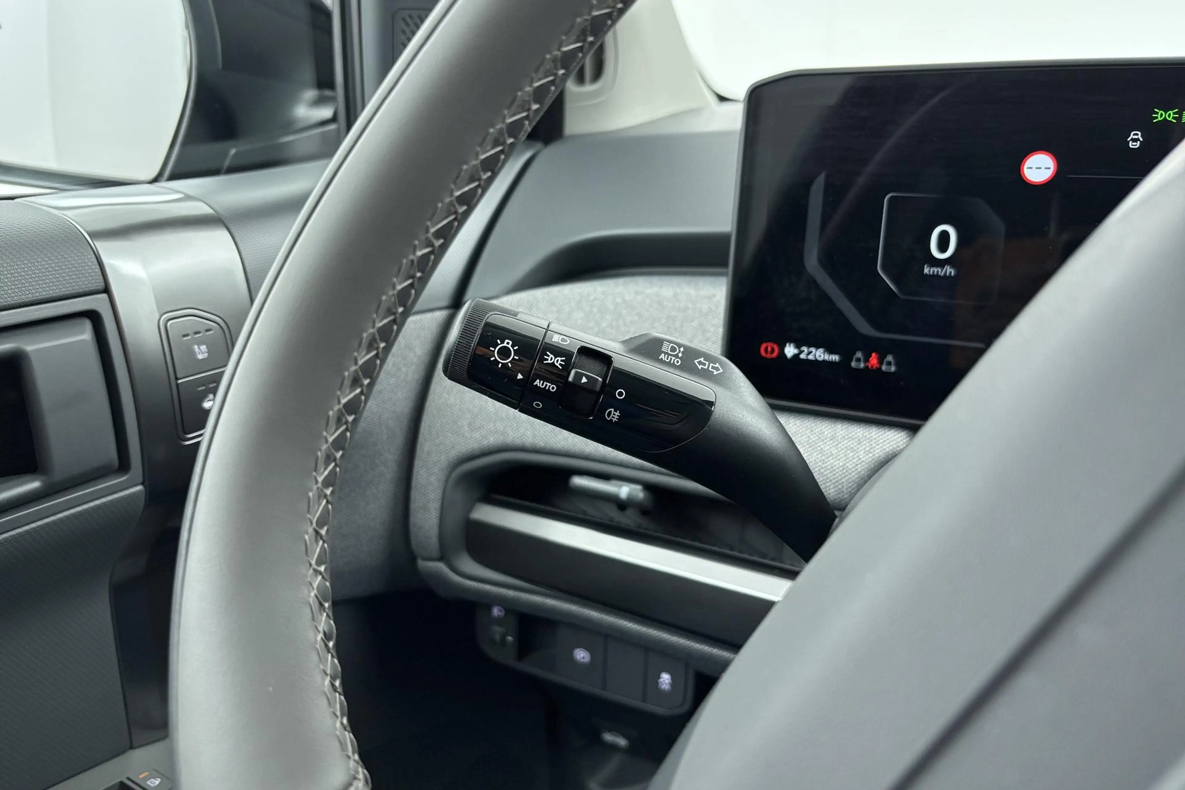 Kia EV3 Plus 58.3 kWh Volledig elektrisch met alle comfort — photo 32