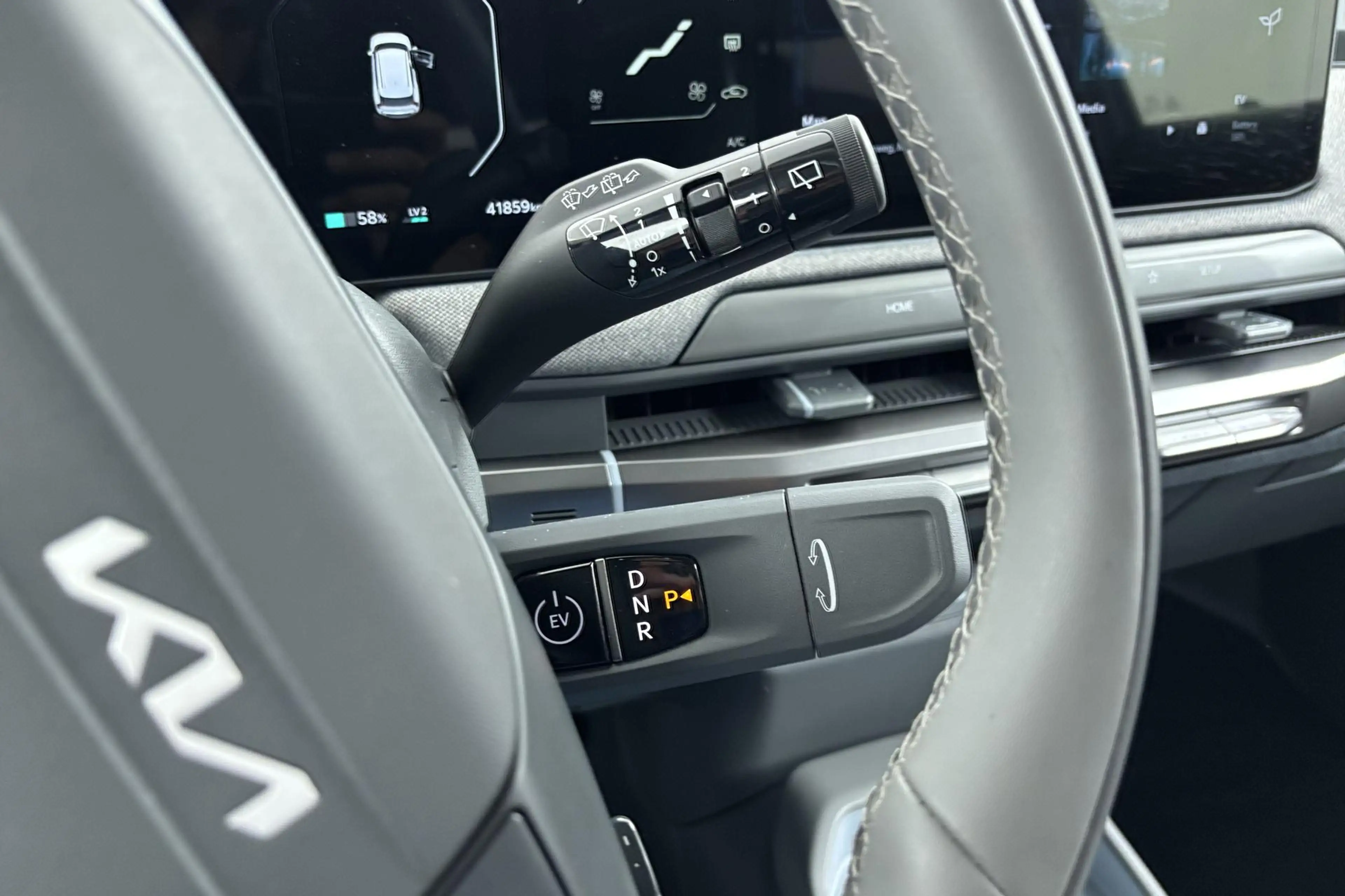 Kia EV3 Plus 58.3 kWh Volledig elektrisch met alle comfort — photo 33