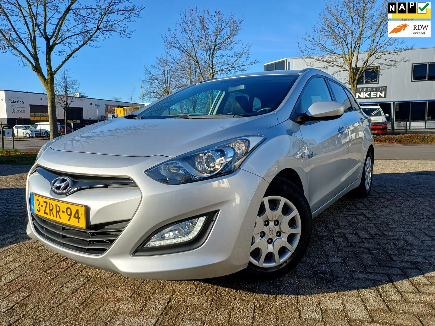 Hyundai i30 Wagon 1.6 GDi i-Motion DEALER ONDERHOUDEN/AIRCO/PA Gris - 1