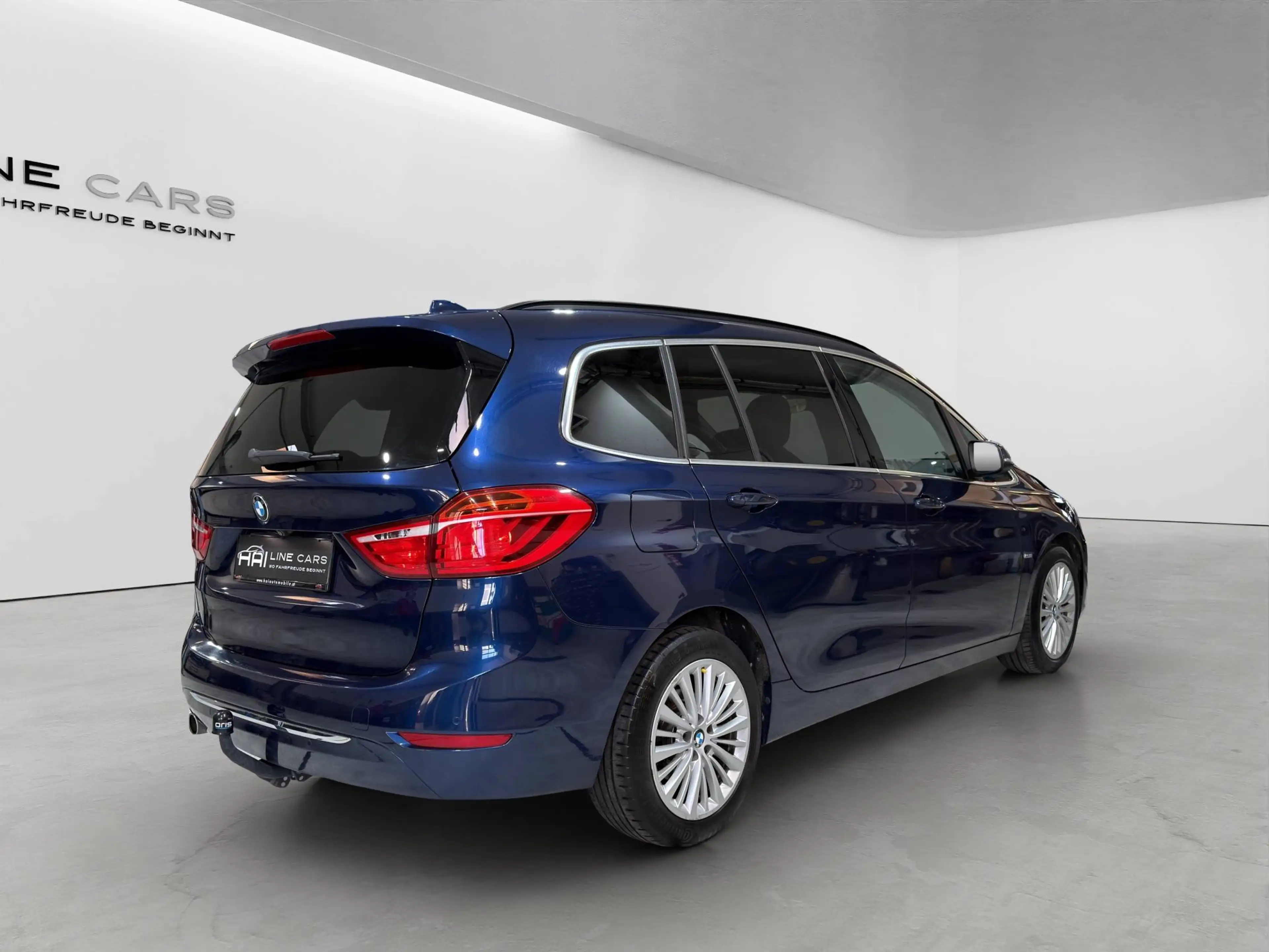 BMW 216 216 d Luxury Line | Kamera | AHK | PANO | 7 Sitze | PDC | DAP | — photo 6
