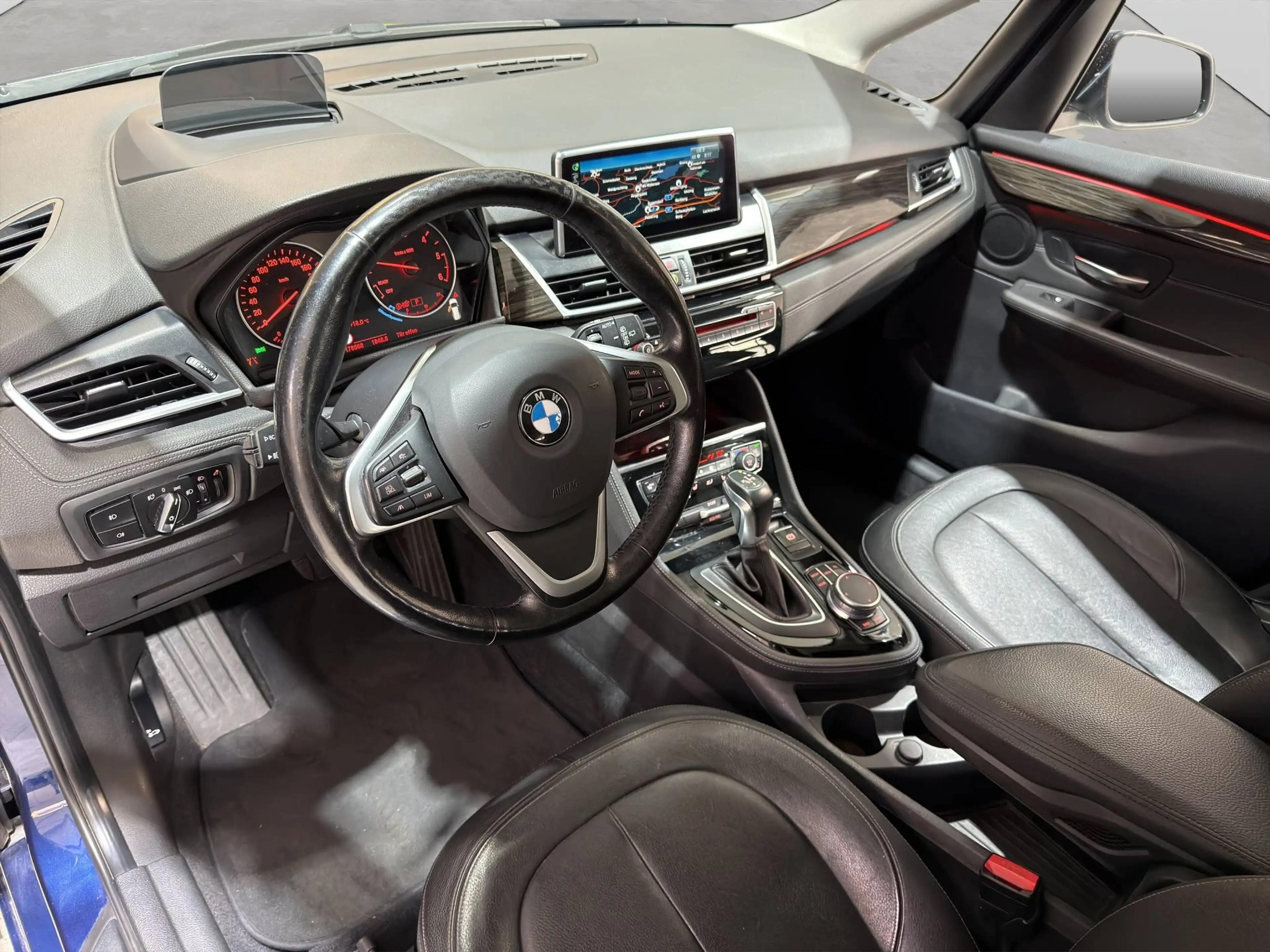 BMW 216 216 d Luxury Line | Kamera | AHK | PANO | 7 Sitze | PDC | DAP | — photo 13