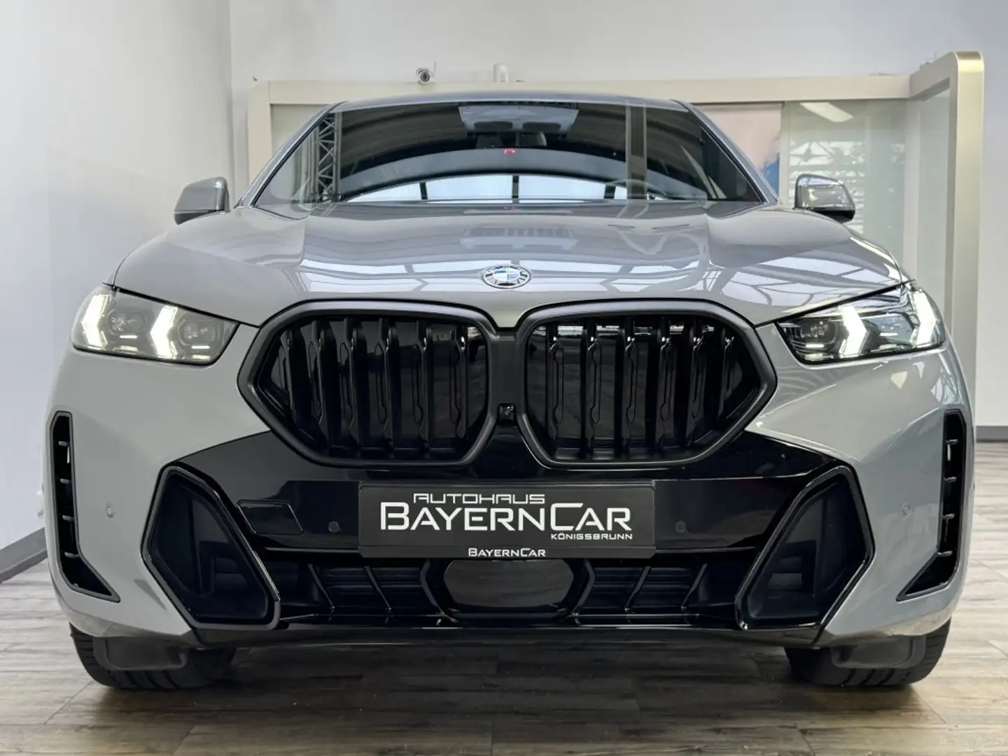 BMW X6 xDrive30d M Sport Pro AHK 22Zoll Sky ACC 360° Gris - 2