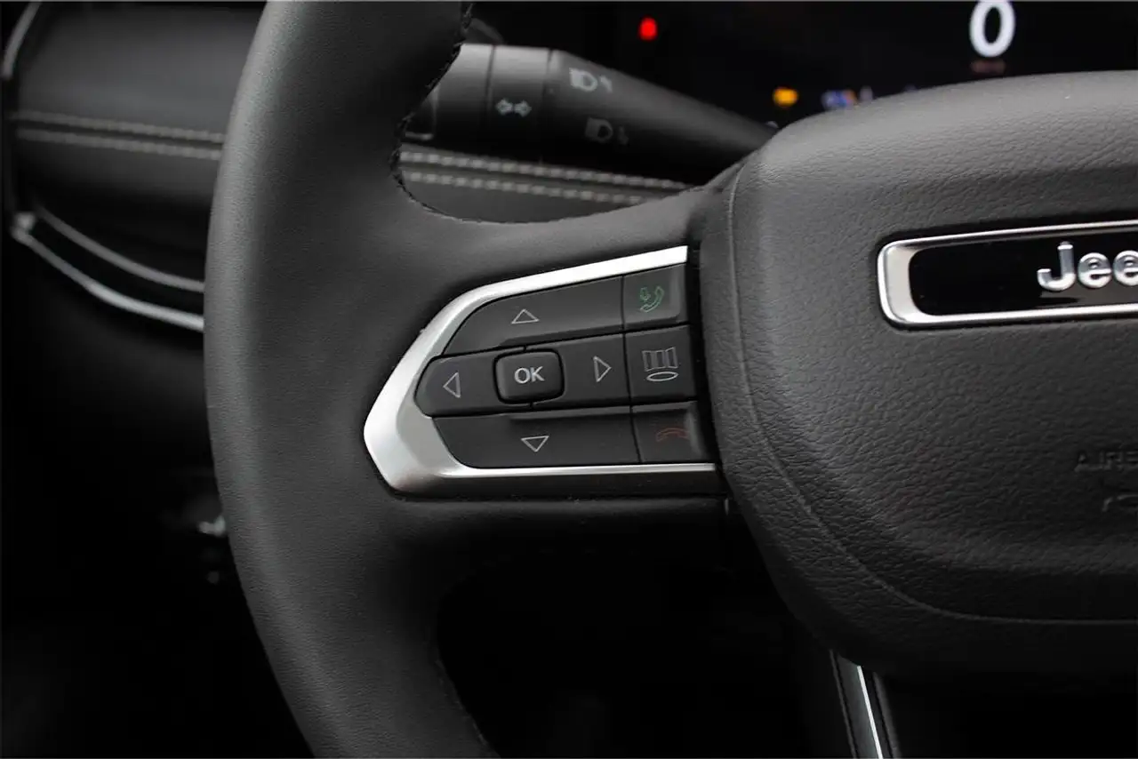 Jeep Compass снимка Jeep Compass