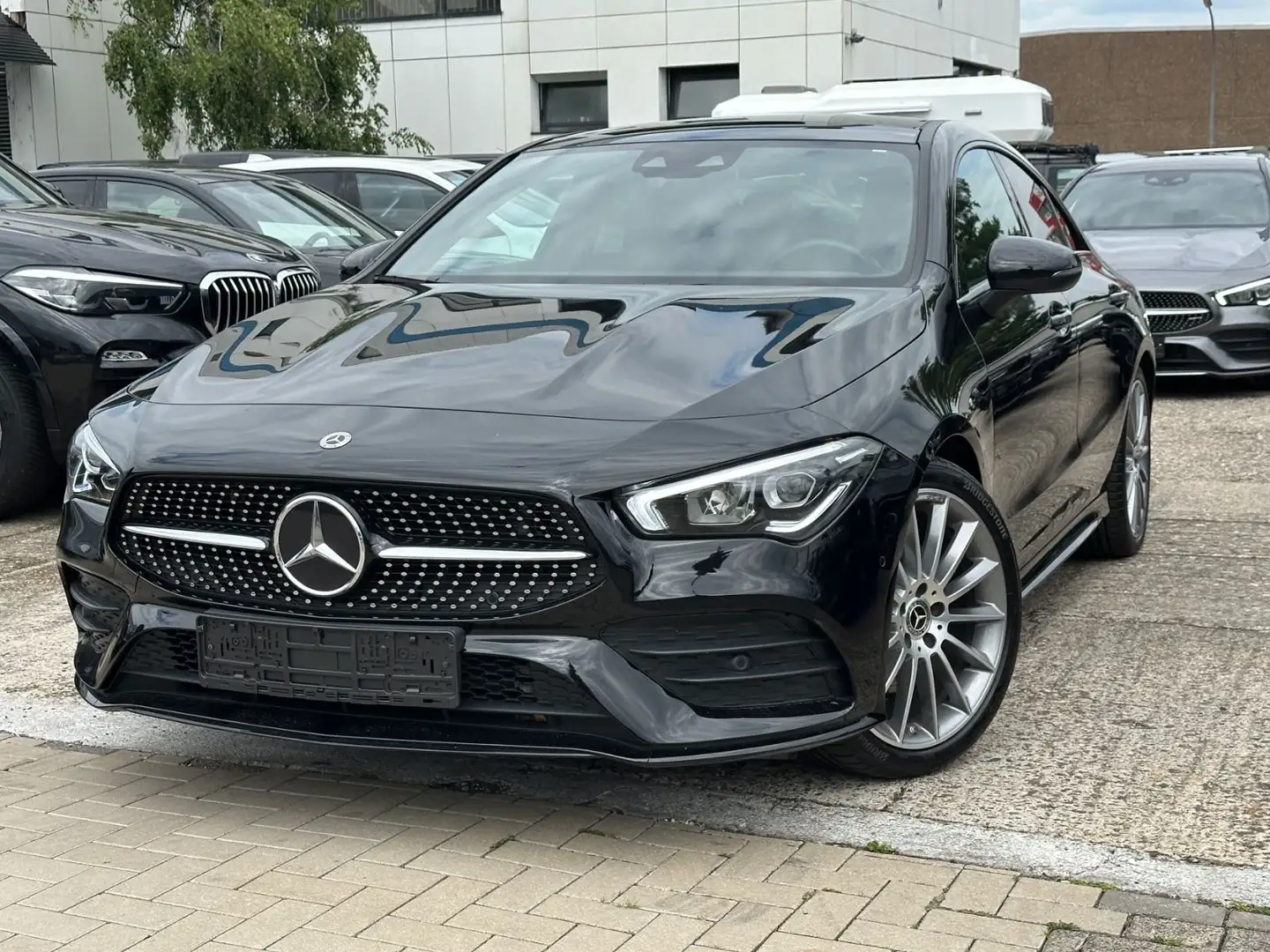 Mercedes-Benz CLA 220 d AMG Line/LED/PANO/Alcantara/1Hand Schwarz - 1