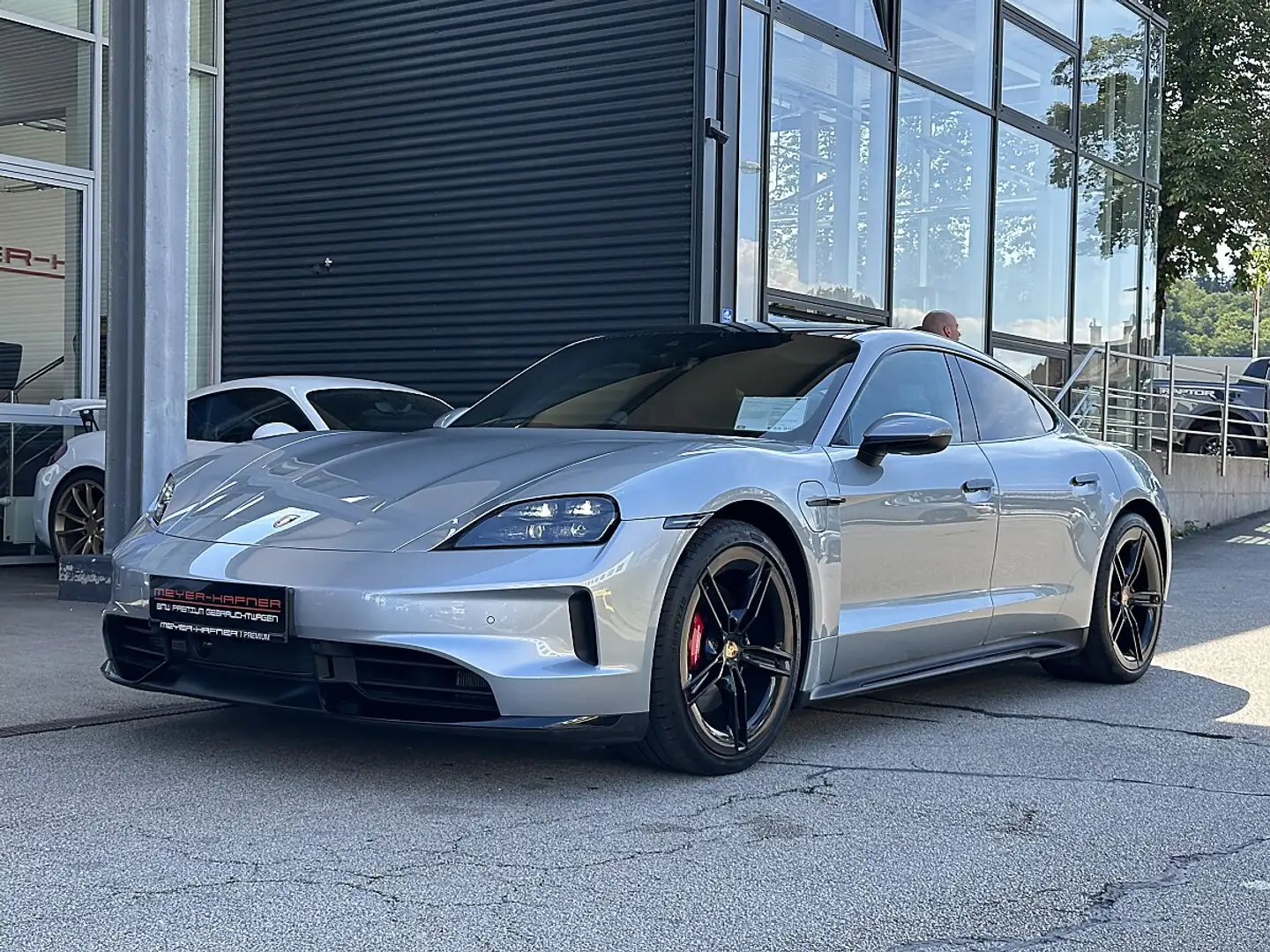 Porsche Taycan 4S Sport Design Paket / Pano / Matrix / Carbon ... Silber - 2