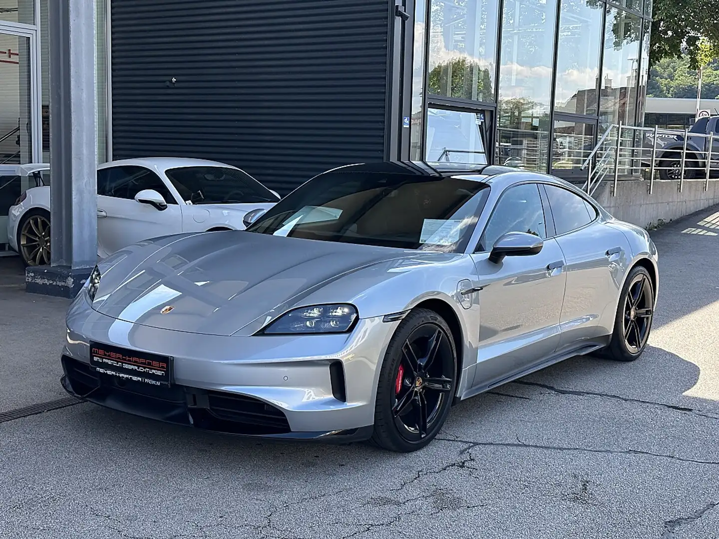 Porsche Taycan 4S Sport Design Paket / Pano / Matrix / Carbon ... Silber - 1