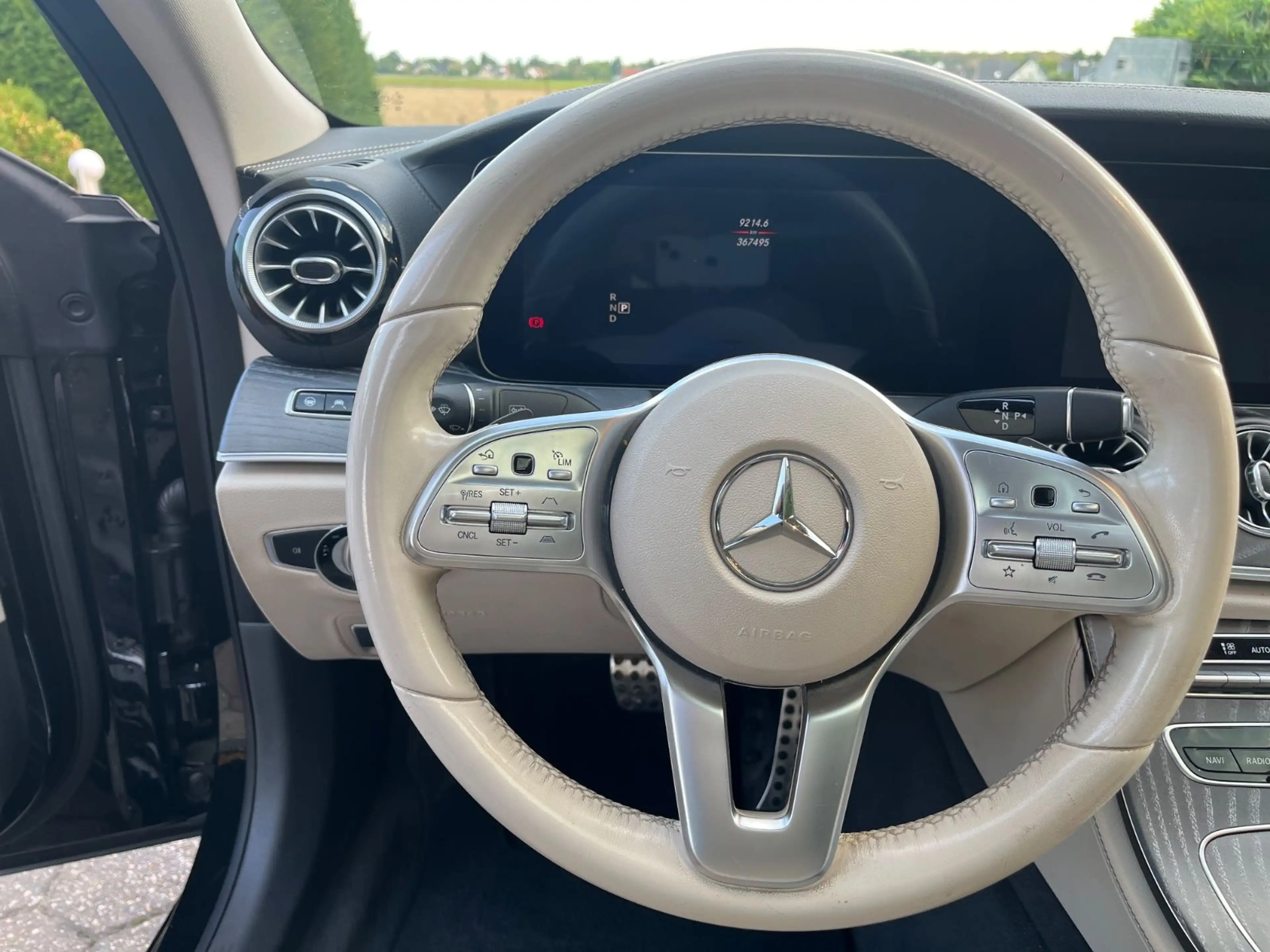 Mercedes-Benz CLS 400 d 4Matic AMG Line — photo 9