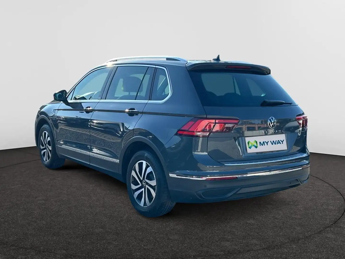 Volkswagen Tiguan Active 2.0 TDI SCR 110 kW (150 ch) 7 vitesses DSG Gris - 2