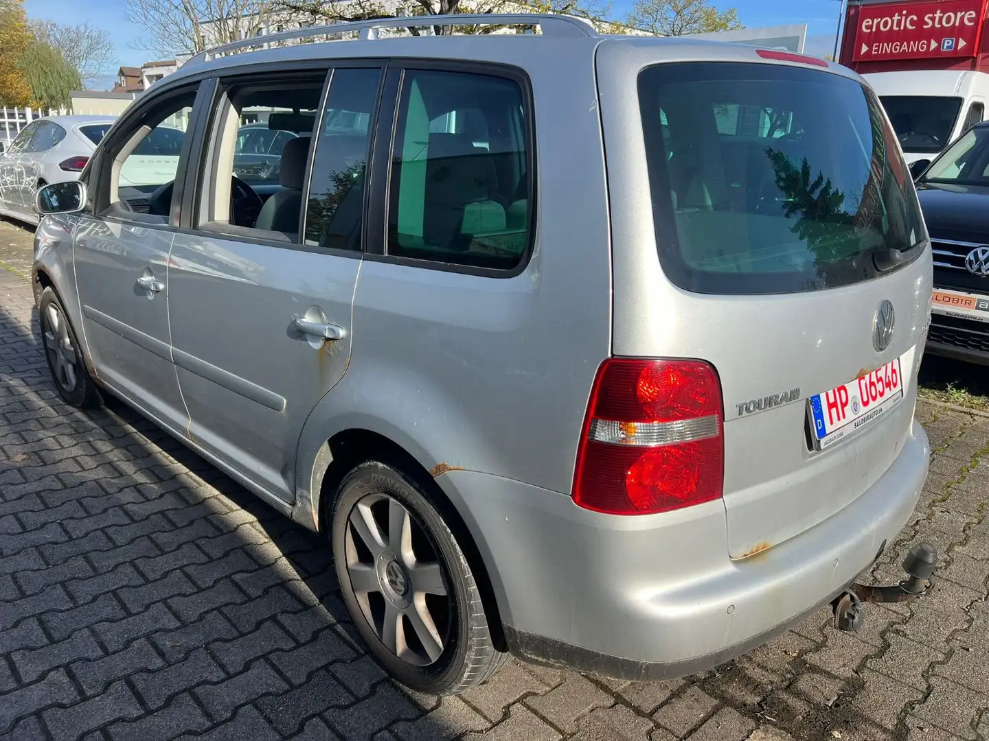 Volkswagen Touran Highline 2.0 TDI Schiebedach AHK 6-Gang Silber - 2