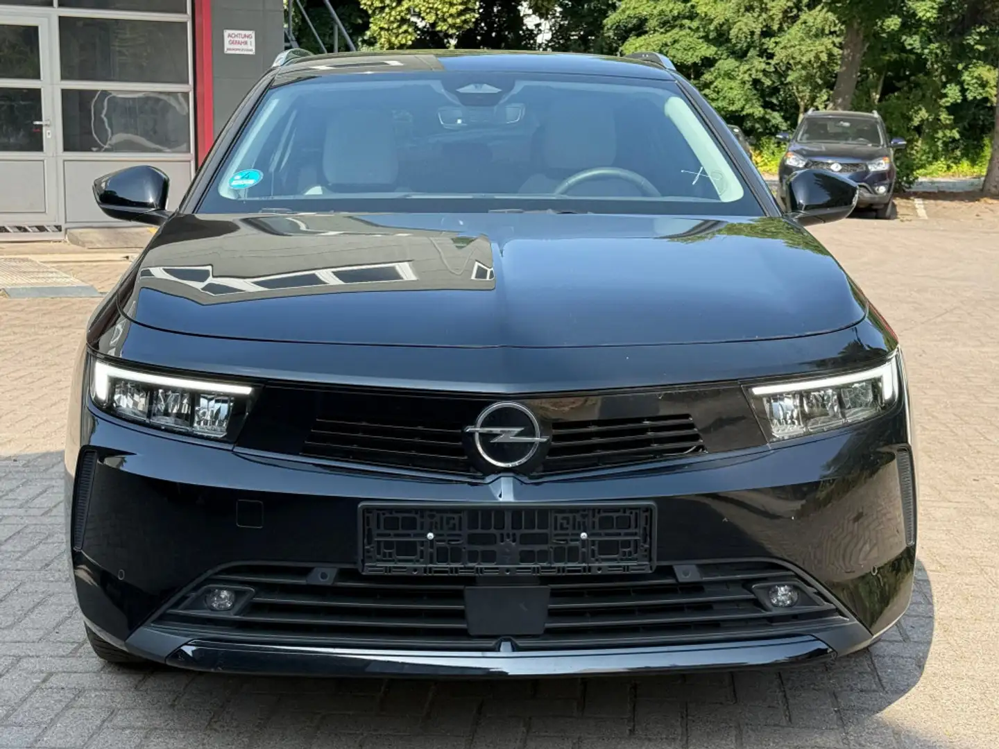 Opel Astra 1.5 CDTI Business LED+NAV+SHZ+LKH+KAM+DAB Schwarz - 2