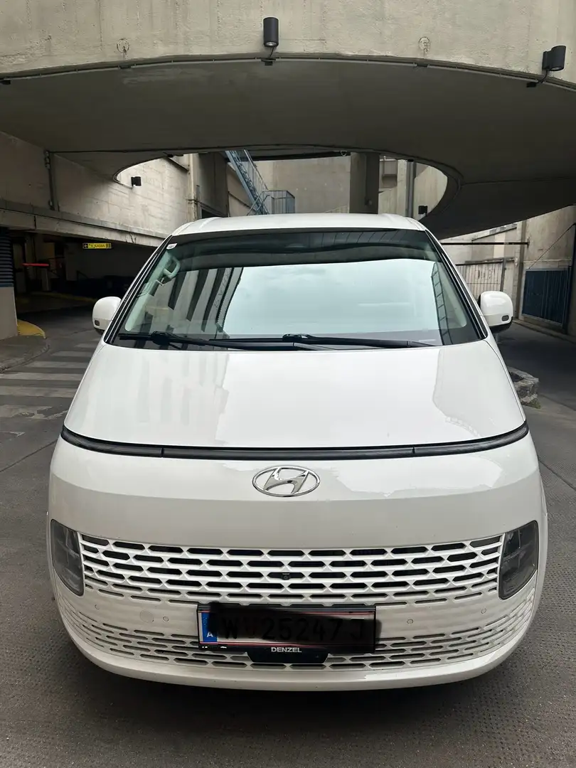 Hyundai STARIA Bus 2,2 CRDi Trend Line 4WD DCT Aut. Weiß - 2