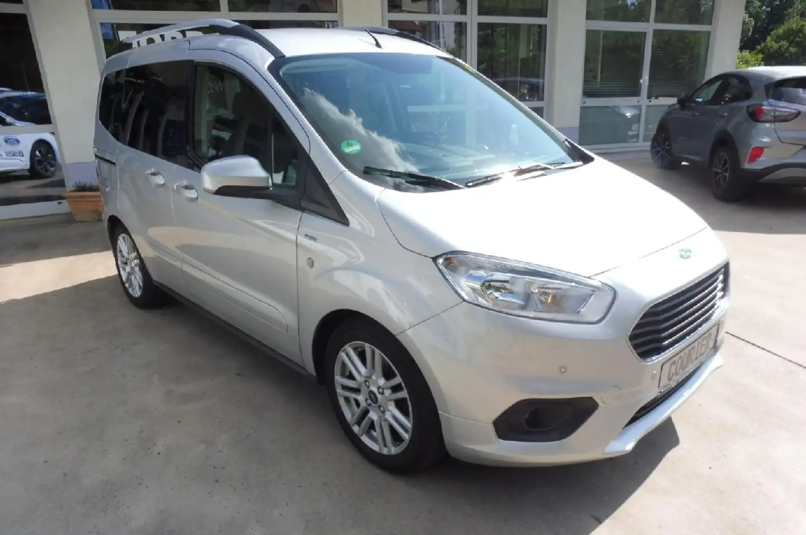 Ford Tourneo Courier Tourneo Courier 1.0 EcoBoost Titanium (EU6d-T) - 2