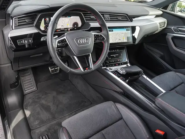 Audi Q8 E-Tron view 9